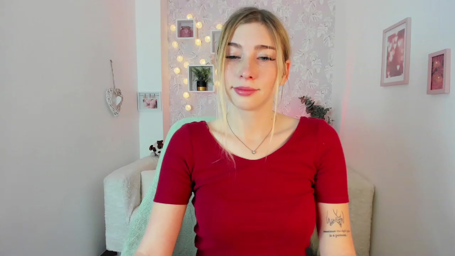 Gallery image thumbnail from Nina_Croft's myfreecams stream on, 01/27/2023, 19:56 image 5 of 20