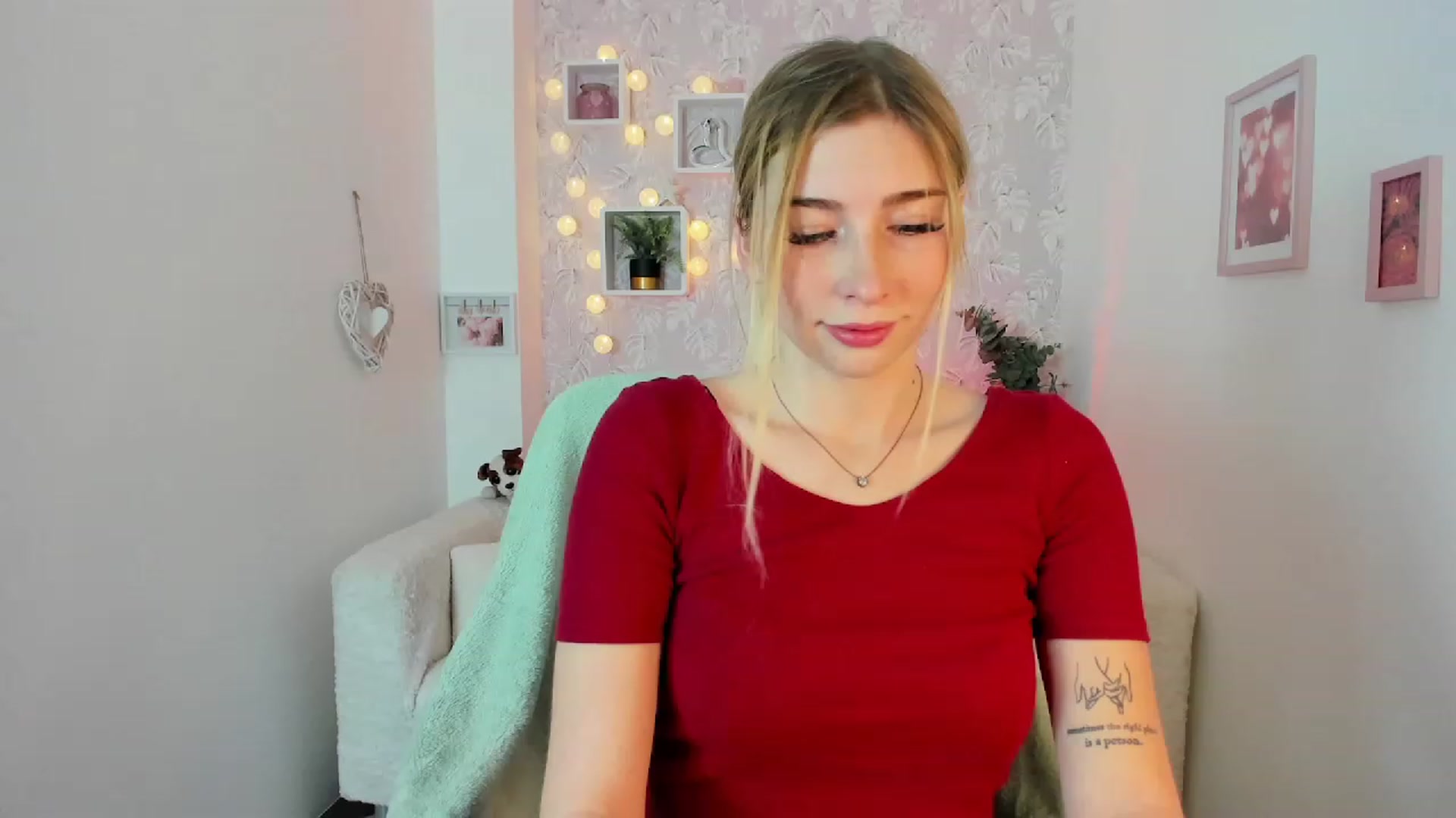 Gallery image thumbnail from Nina_Croft's myfreecams stream on, 01/27/2023, 19:56 image 4 of 20