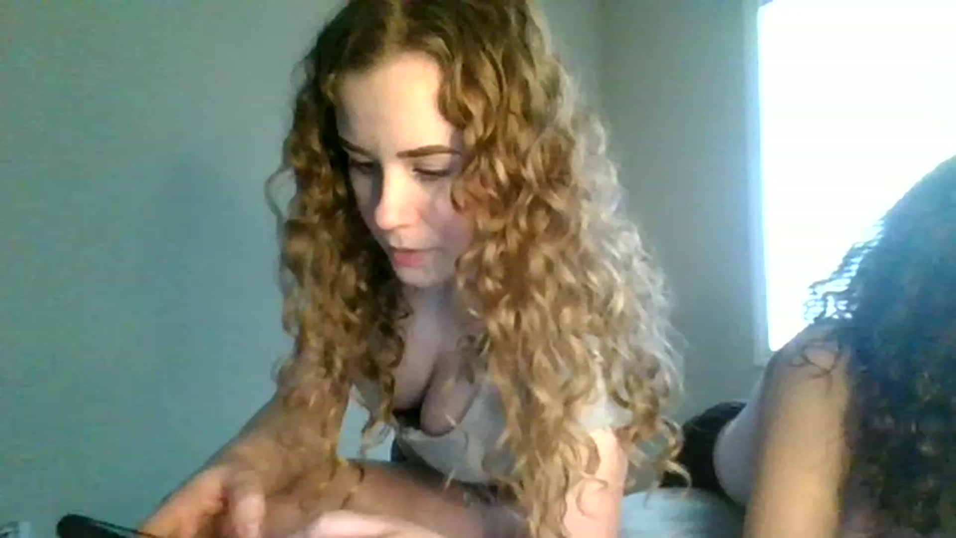 Gallery image thumbnail from Nina_RoseXx's myfreecams stream on, 03/20/2023, 21:35 image 11 of 20