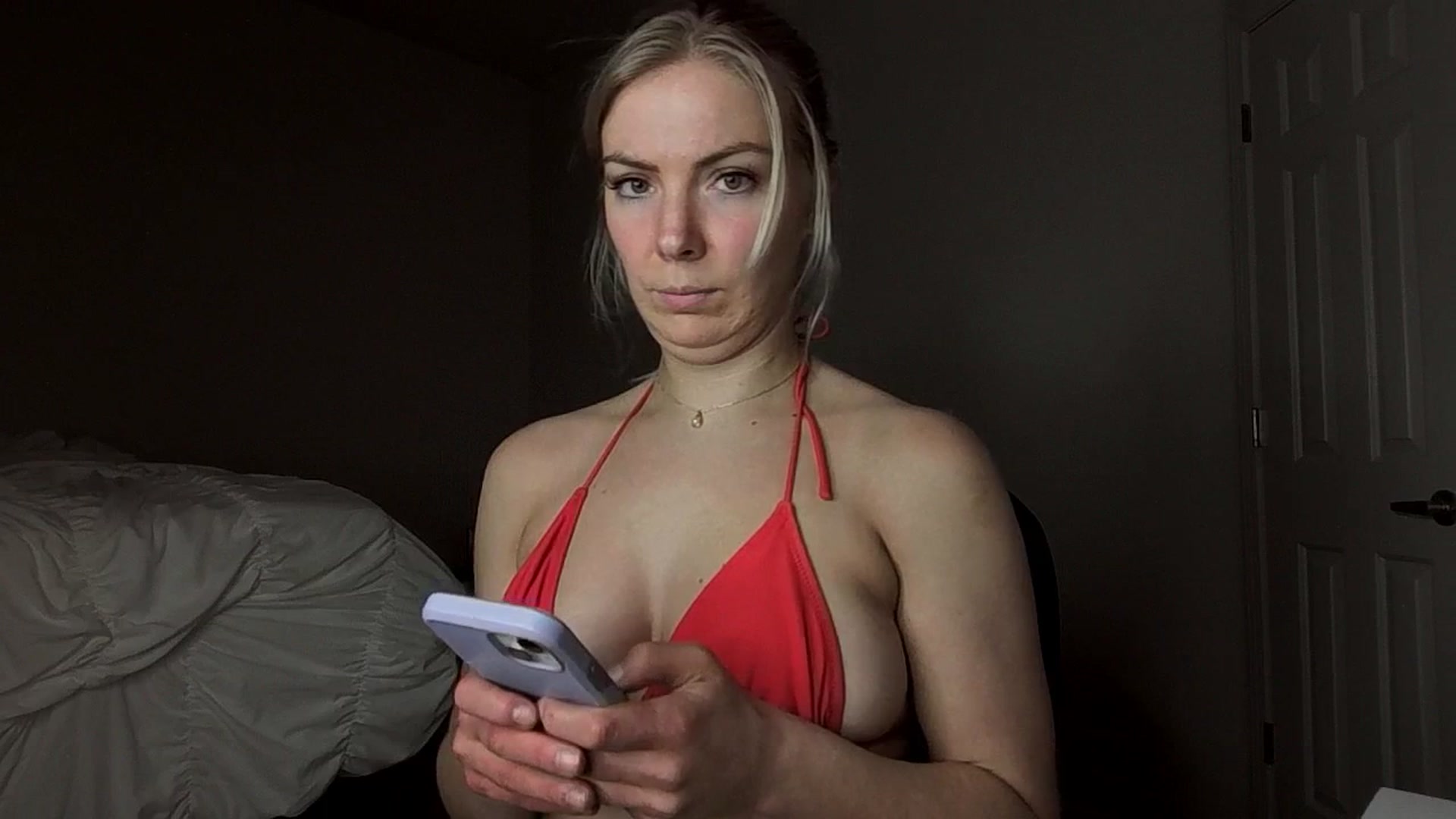 Gallery image thumbnail from Nina_Vale's myfreecams stream on, 04/03/2026, 07:37 image 16 of 20