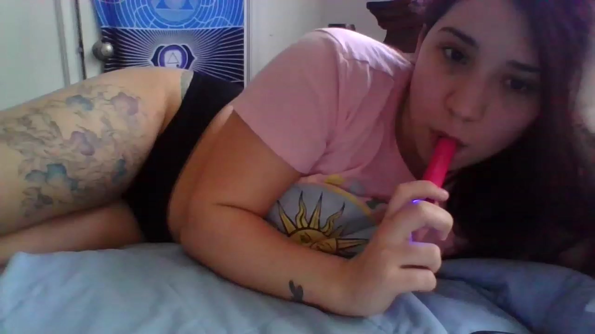 Gallery image thumbnail from Nina_lovez's myfreecams stream on, 12/19/2022, 18:59 image 2 of 20