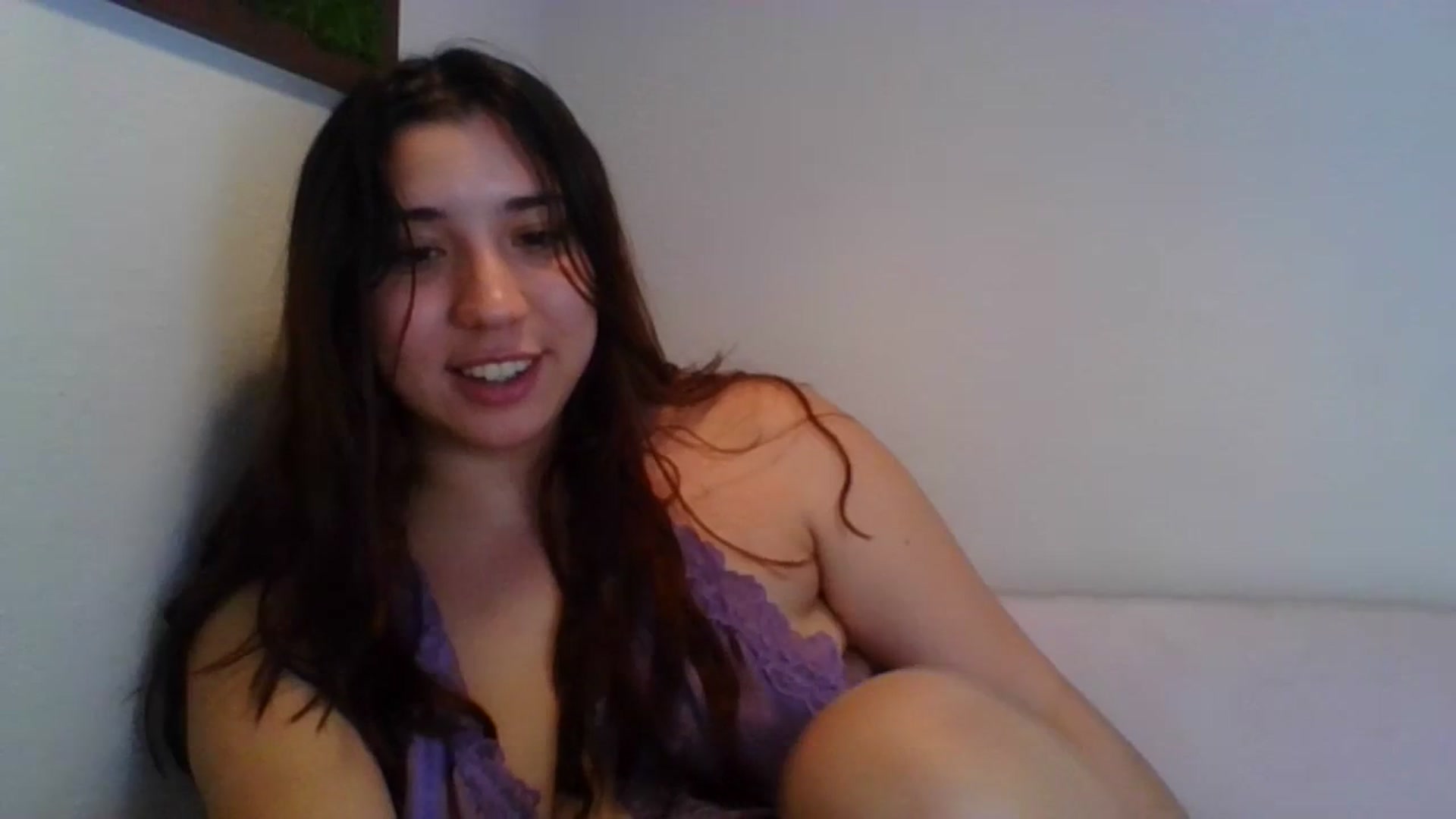 Gallery image thumbnail from Nina_lovez's myfreecams stream on, 08/03/2023, 17:54 image 13 of 20