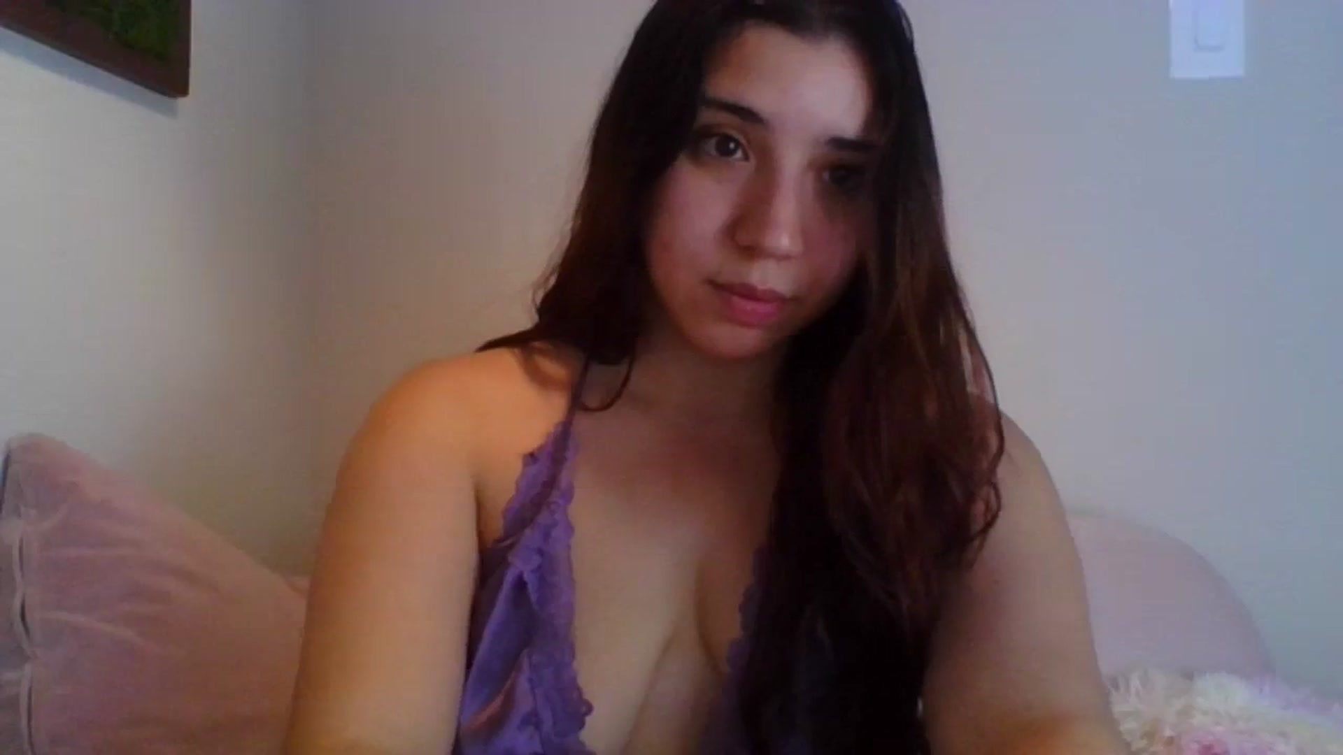 Gallery image thumbnail from Nina_lovez's myfreecams stream on, 08/03/2023, 17:54 image 9 of 20