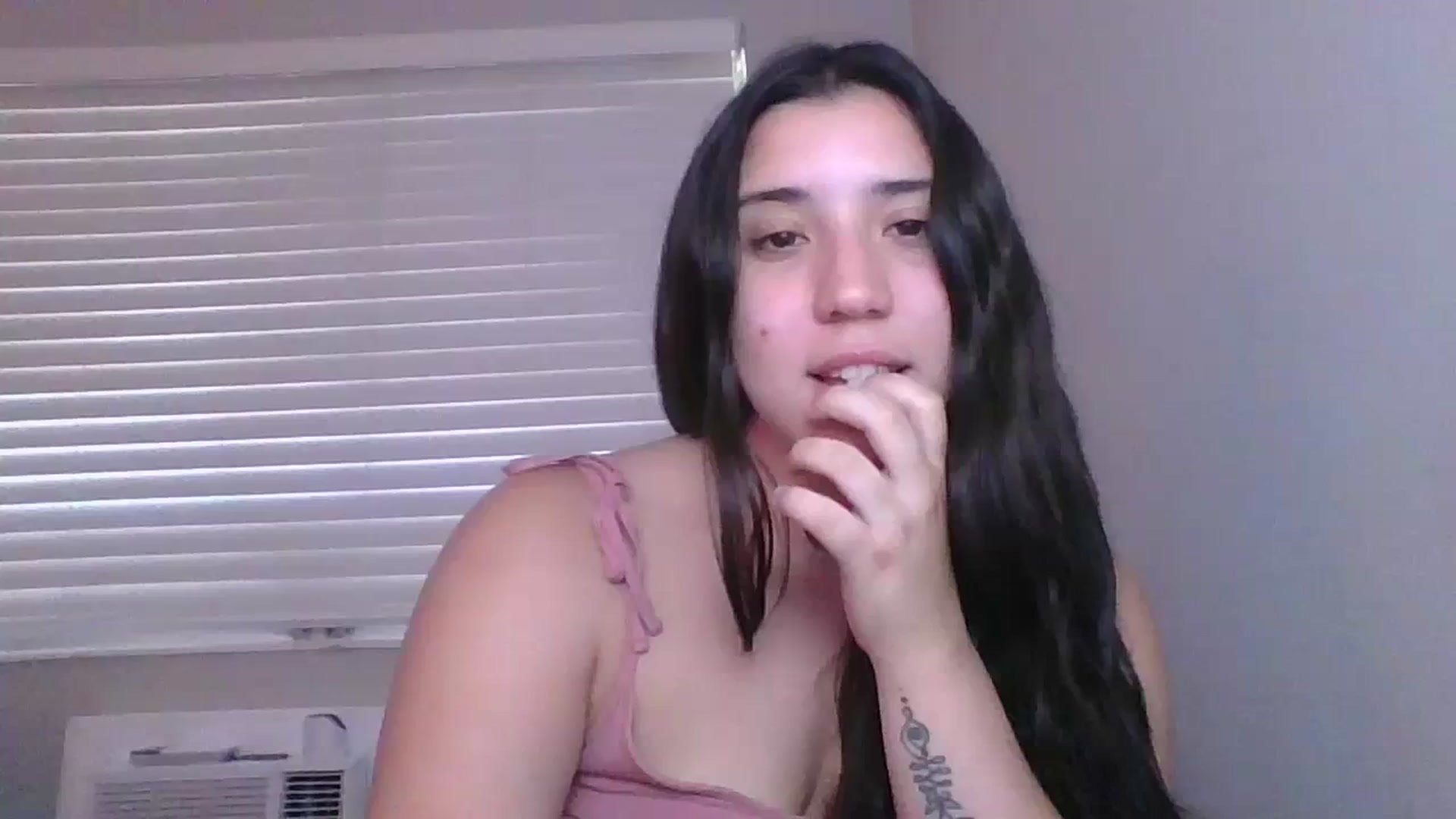 Gallery image thumbnail from Nina_lovez's myfreecams stream on, 08/23/2023, 16:59 image 14 of 20