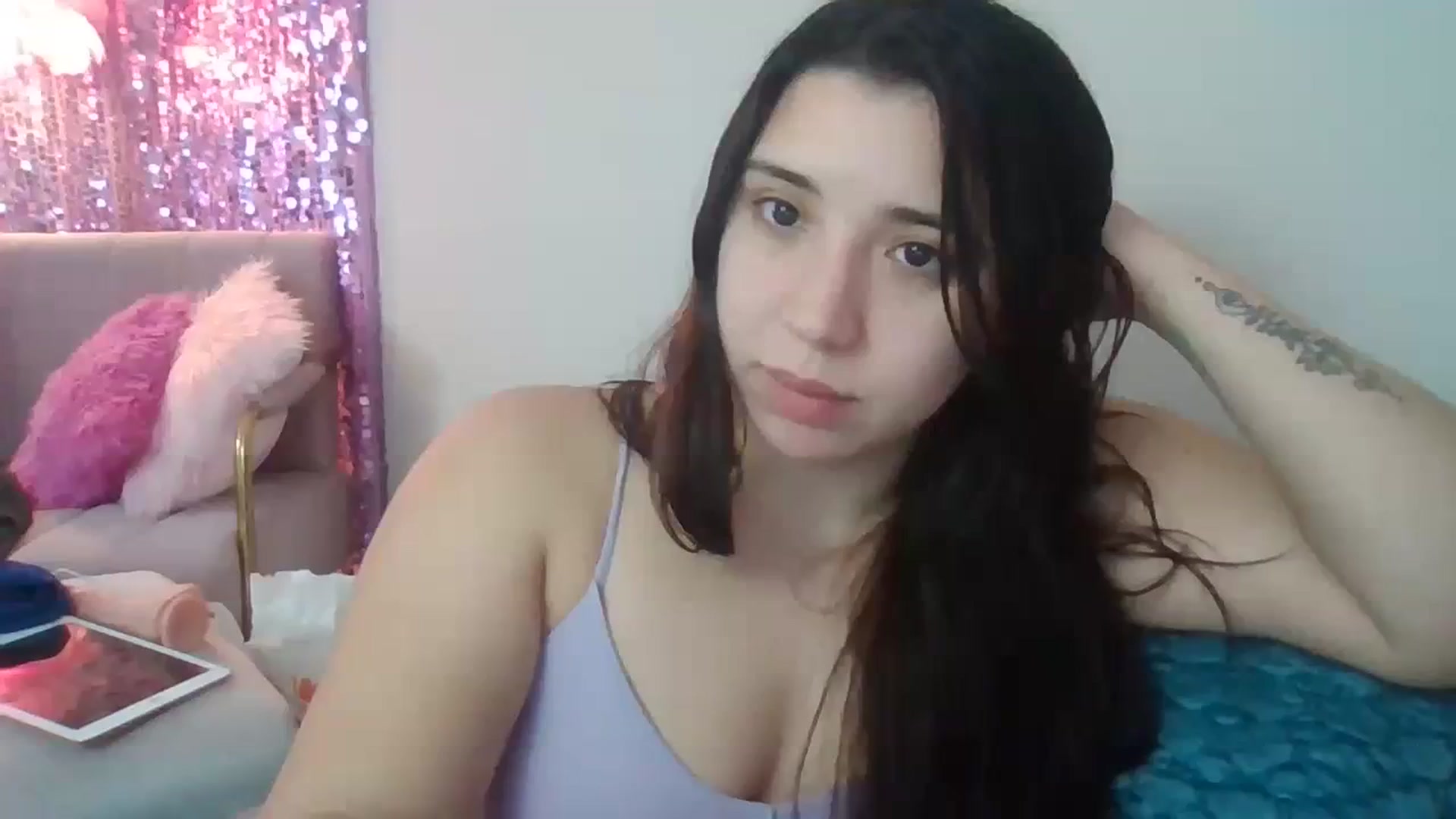 Gallery image thumbnail from Nina_lovez's myfreecams stream on, 09/18/2023, 15:42 image 1 of 20