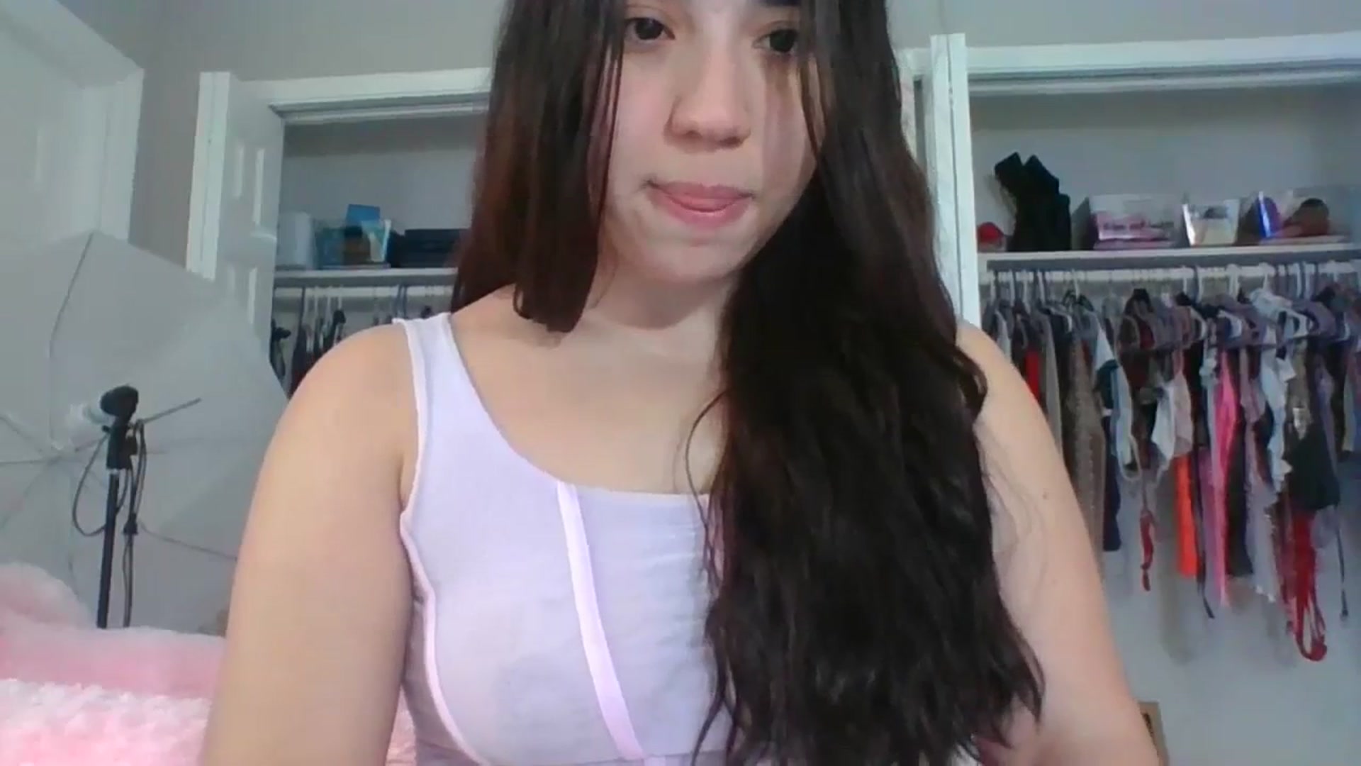Gallery image thumbnail from Nina_lovez's myfreecams stream on, 09/20/2023, 14:12 image 6 of 20