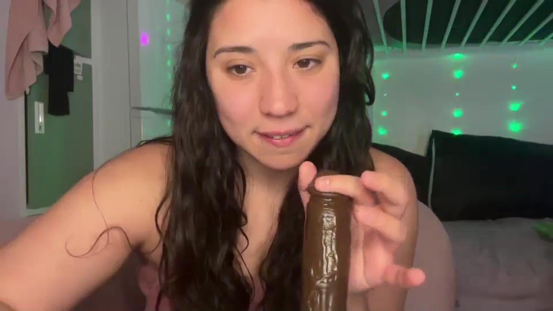 Gallery image thumbnail from Nina_lovez's myfreecams stream on, 03/20/2025, 16:37 image 2 of 20
