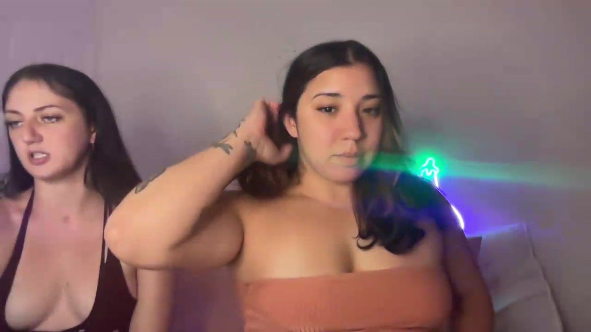Gallery image thumbnail from Nina_lovez's myfreecams stream on, 04/30/2026, 15:06 image 6 of 20