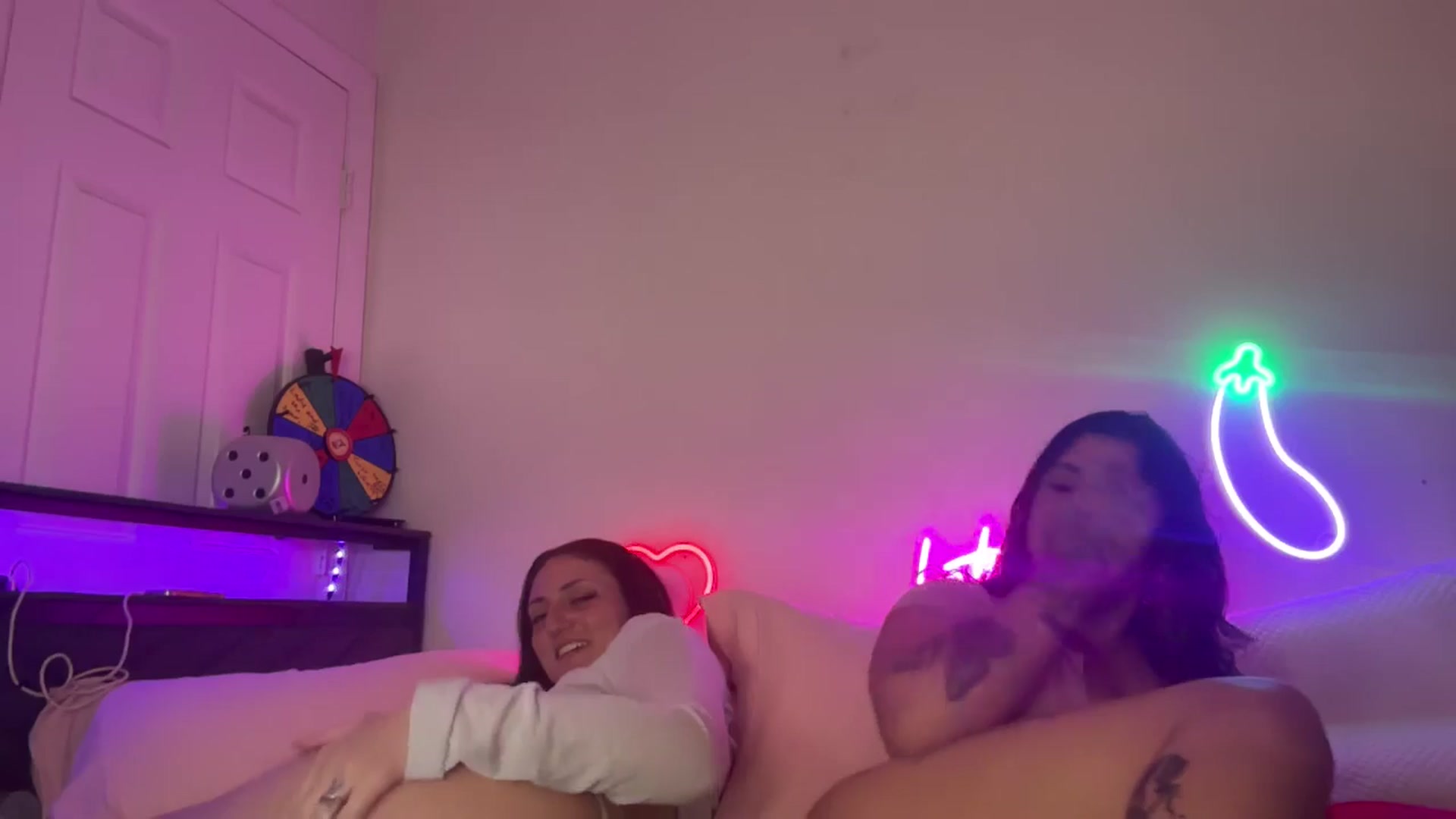 Gallery image thumbnail from Nina_lovez's myfreecams stream on, 05/04/2026, 14:57 image 7 of 20