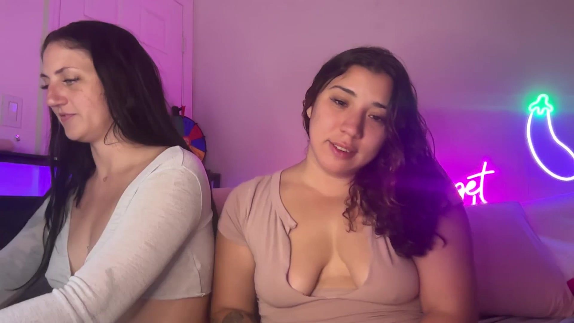 Gallery image thumbnail from Nina_lovez's myfreecams stream on, 05/04/2026, 14:57 image 13 of 20