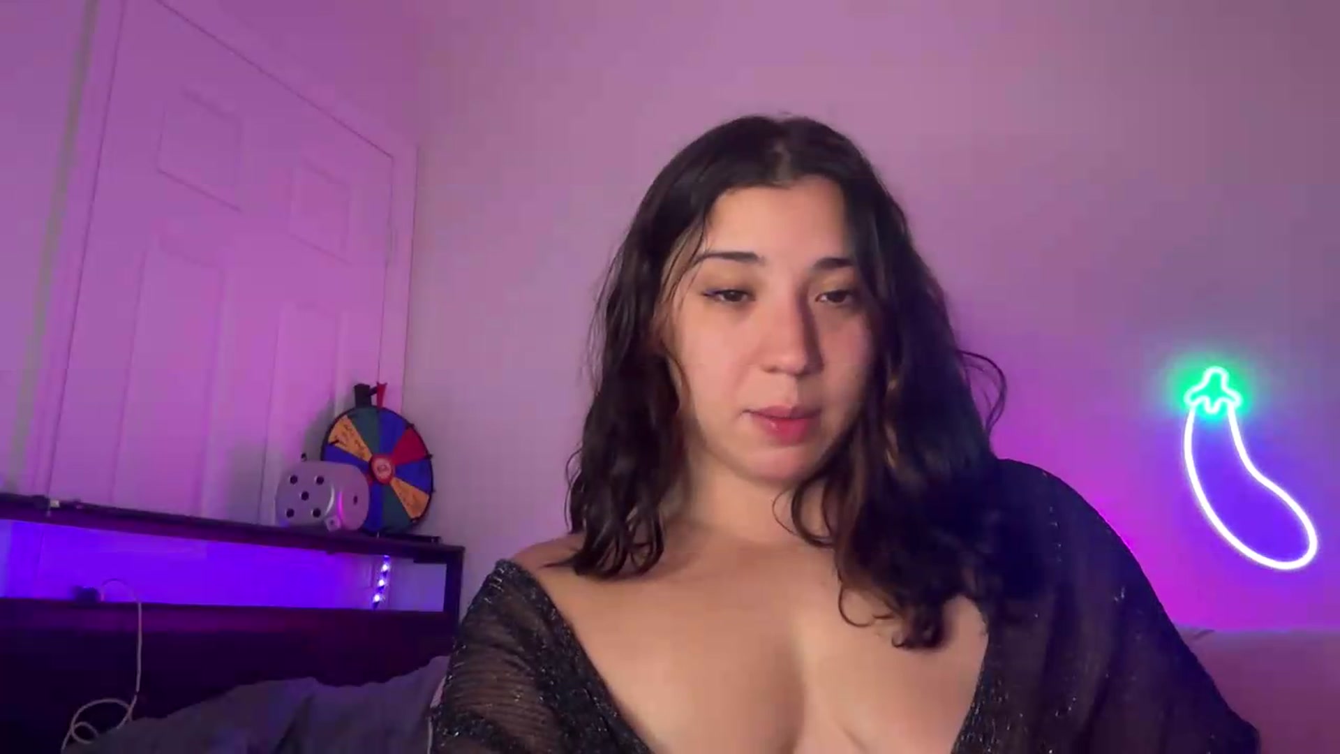 Gallery image thumbnail from Nina_lovez's myfreecams stream on, 05/05/2026, 15:15 image 13 of 20