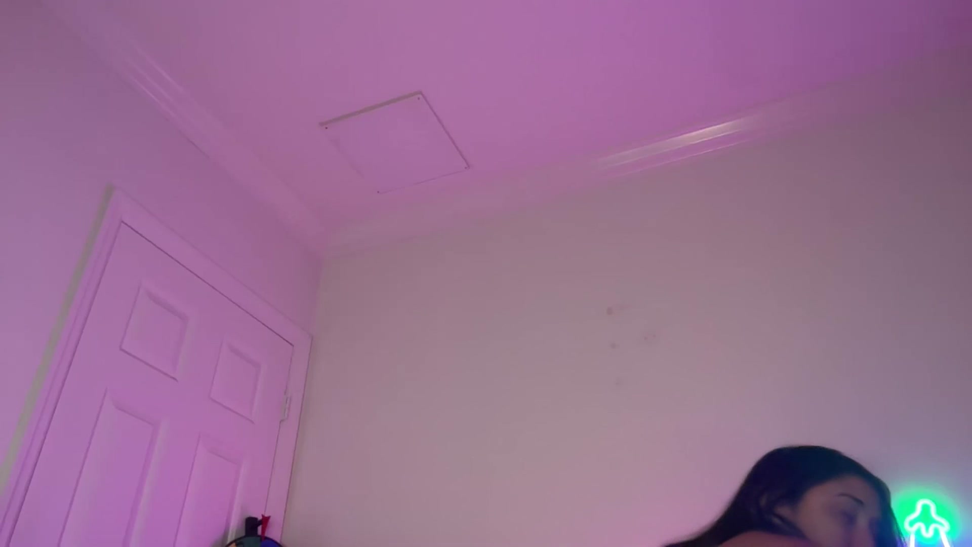 Gallery image thumbnail from Nina_lovez's myfreecams stream on, 05/06/2026, 15:00 image 15 of 20