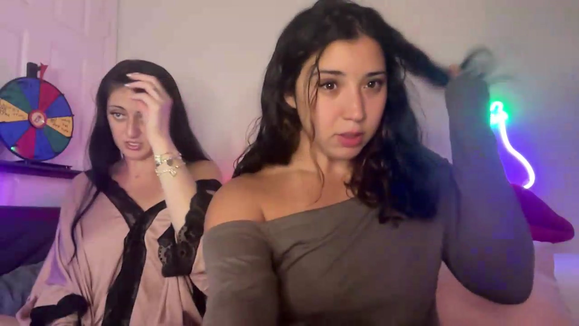 Gallery image thumbnail from Nina_lovez's myfreecams stream on, 06/04/2026, 16:12 image 2 of 20