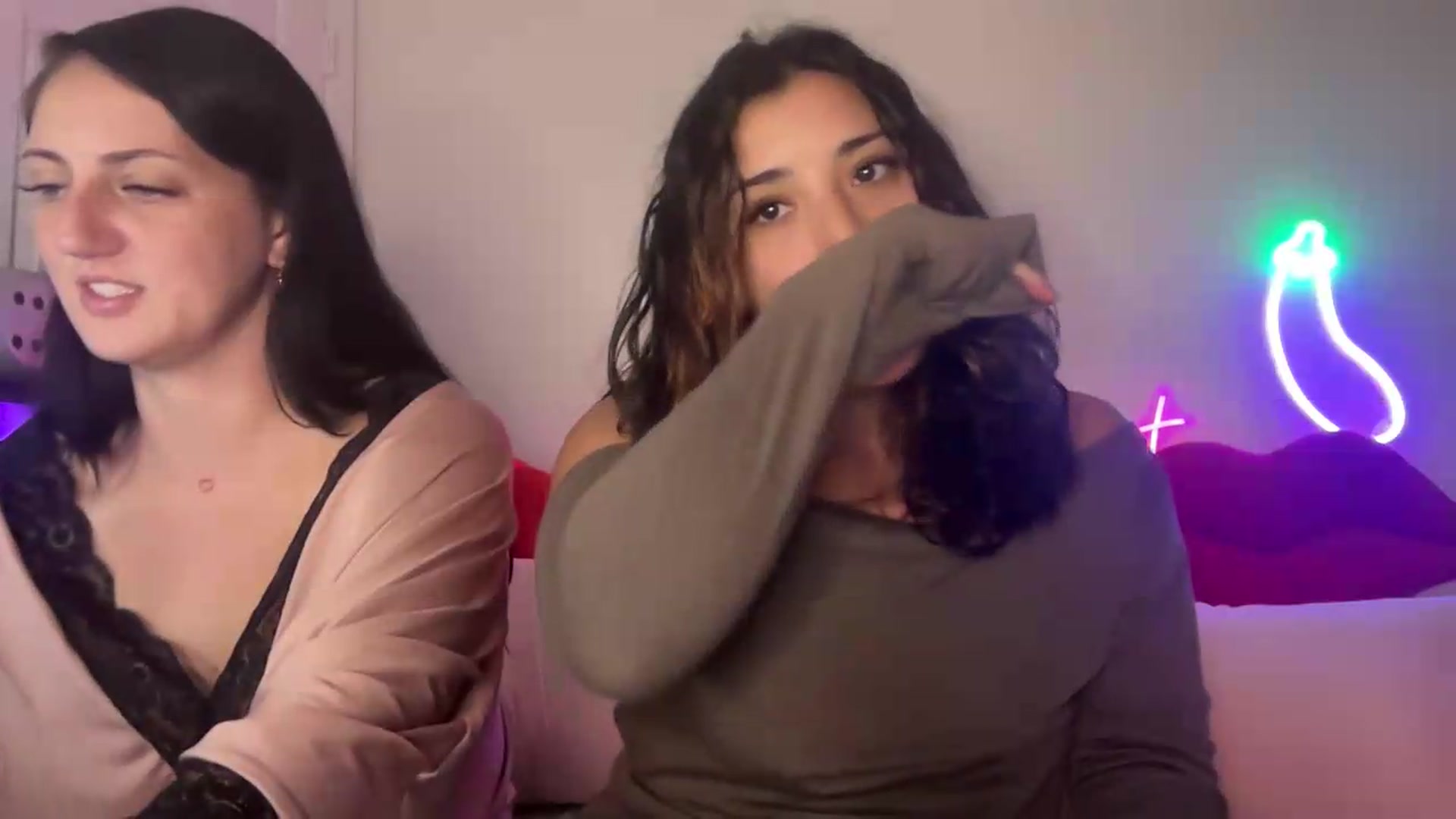 Gallery image thumbnail from Nina_lovez's myfreecams stream on, 06/04/2026, 16:12 image 20 of 20