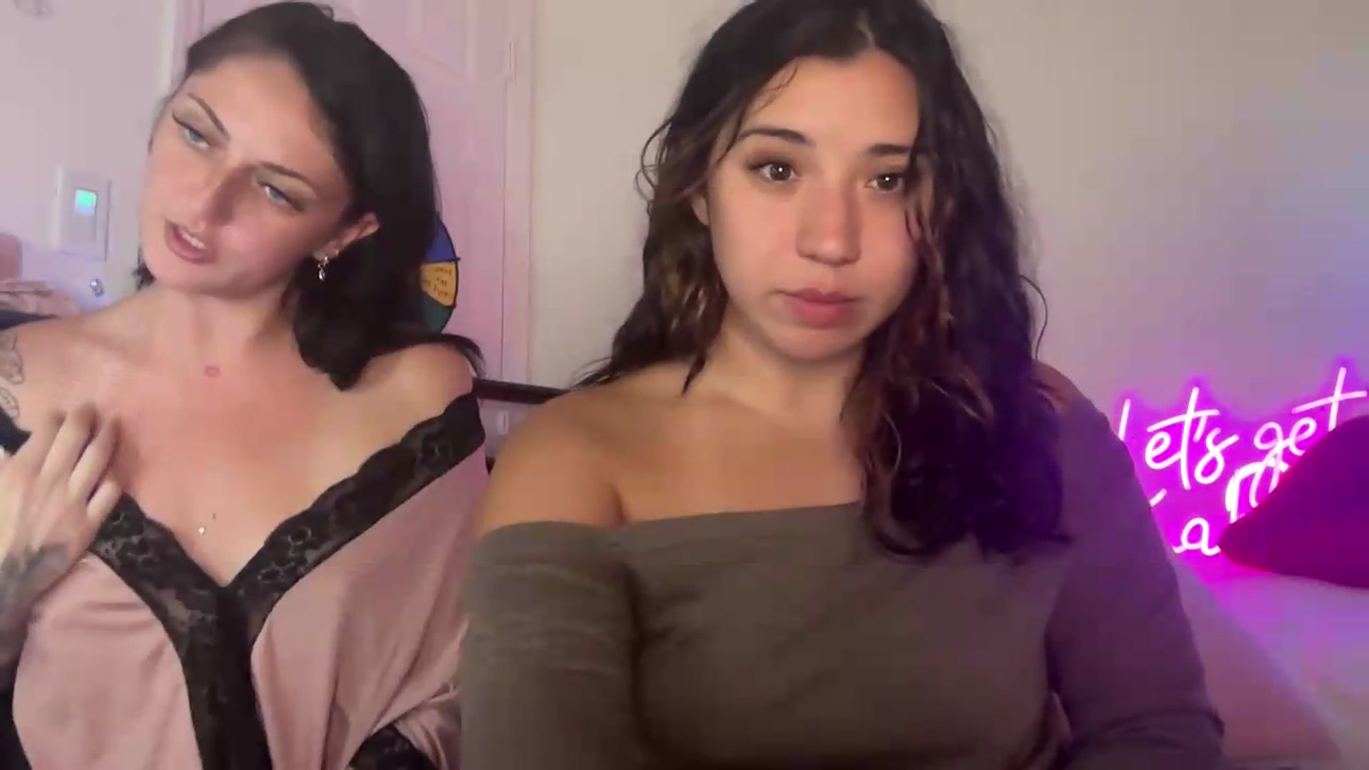Gallery image thumbnail from Nina_lovez's myfreecams stream on, 06/04/2026, 18:34 image 3 of 20