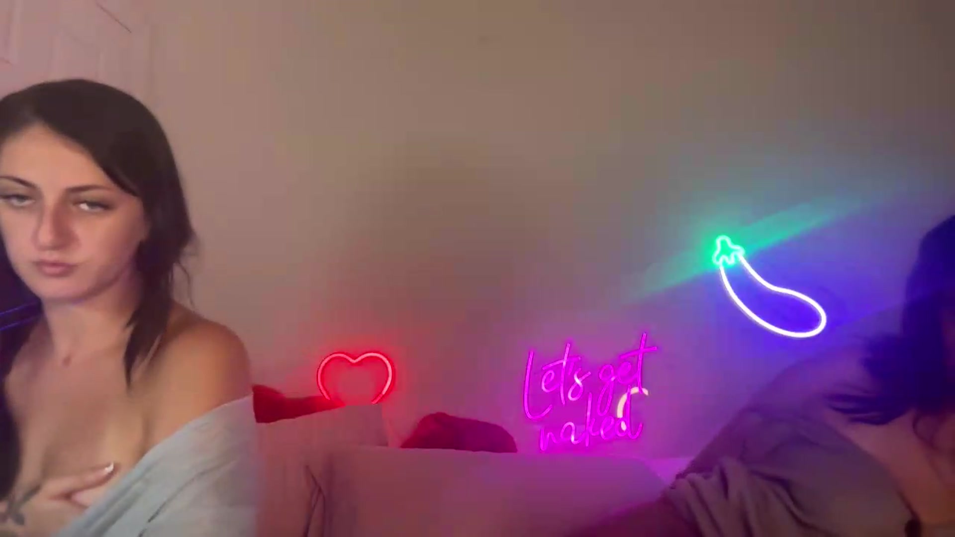 Gallery image thumbnail from Nina_lovez's myfreecams stream on, 06/05/2026, 15:56 image 12 of 20
