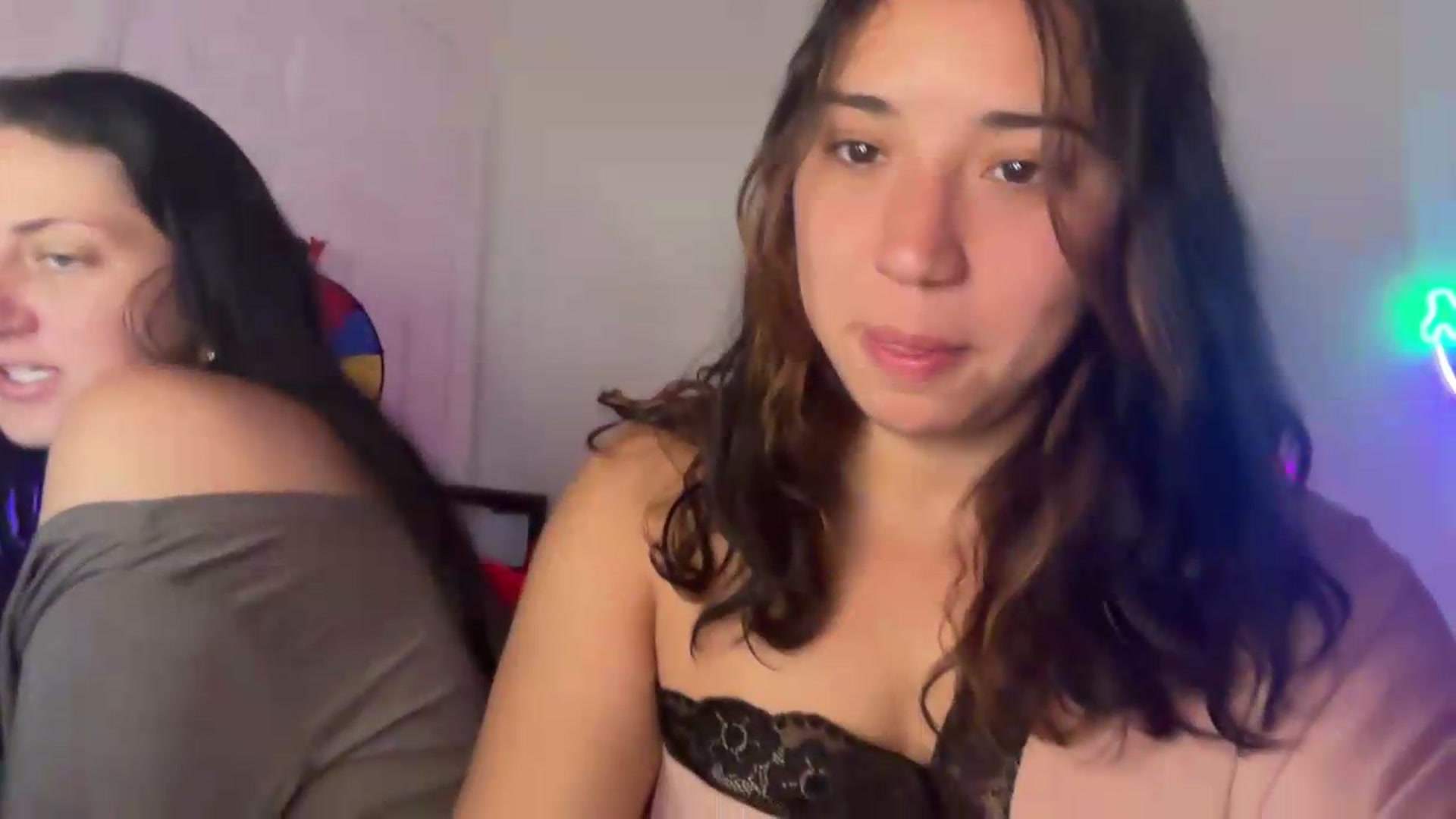 Gallery image thumbnail from Nina_lovez's myfreecams stream on, 06/08/2026, 15:36 image 8 of 20
