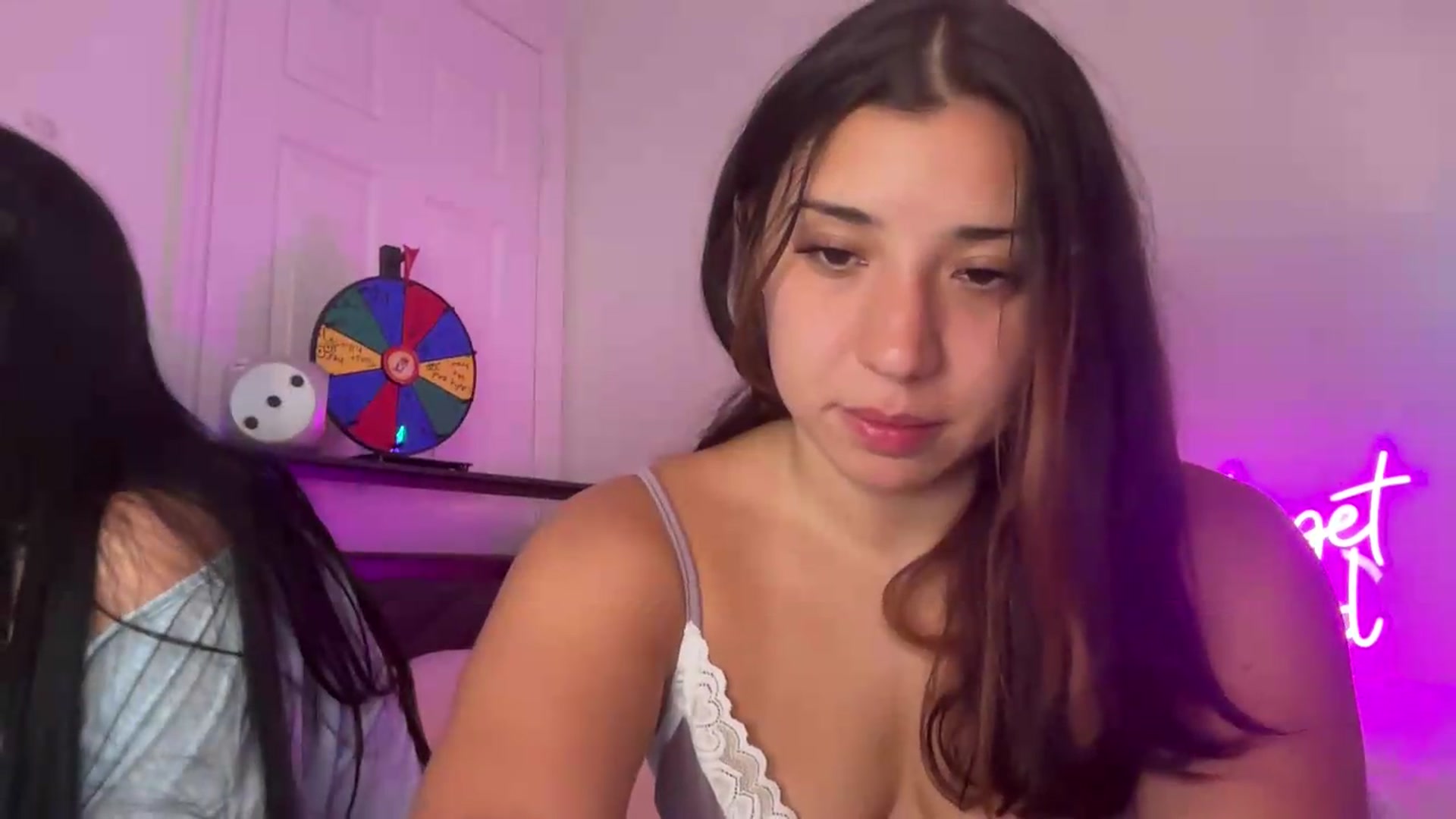 Gallery image thumbnail from Nina_lovez's myfreecams stream on, 06/09/2026, 15:39 image 15 of 20