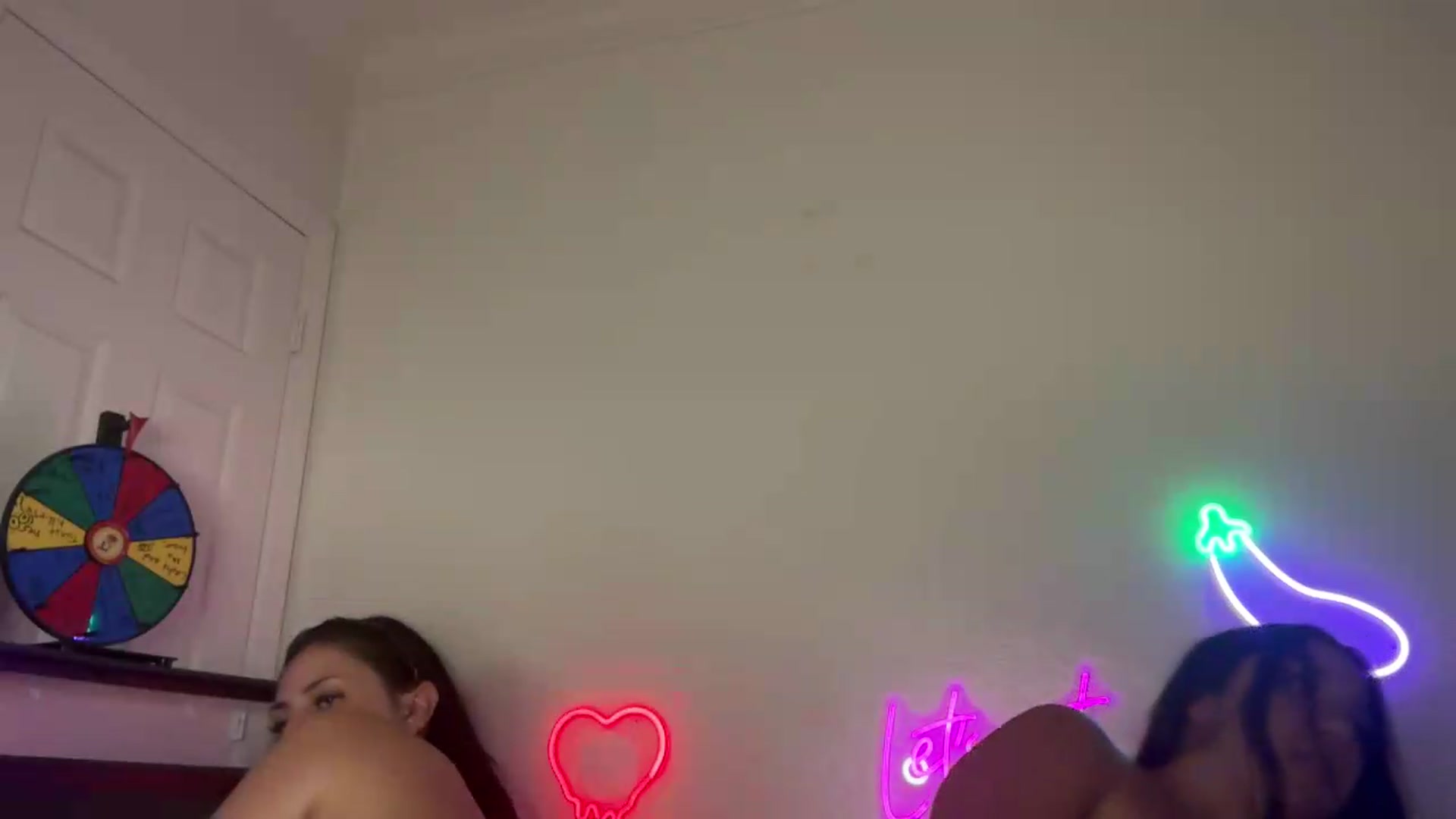 Gallery image thumbnail from Nina_lovez's myfreecams stream on, 06/10/2026, 17:42 image 15 of 20
