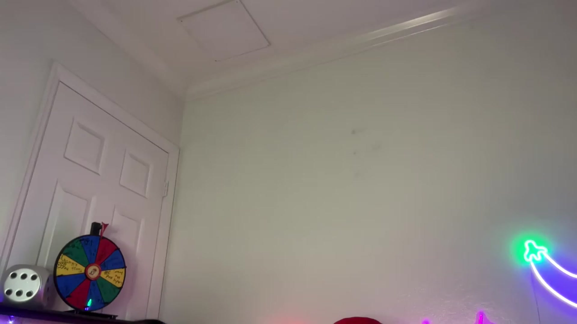Gallery image thumbnail from Nina_lovez's myfreecams stream on, 06/11/2026, 16:22 image 18 of 20