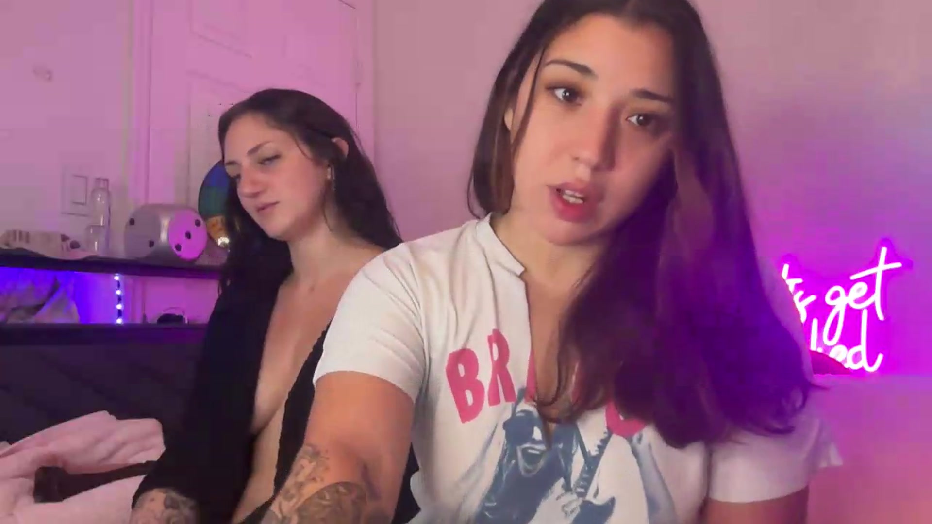 Gallery image thumbnail from Nina_lovez's myfreecams stream on, 06/25/2026, 16:01 image 6 of 20