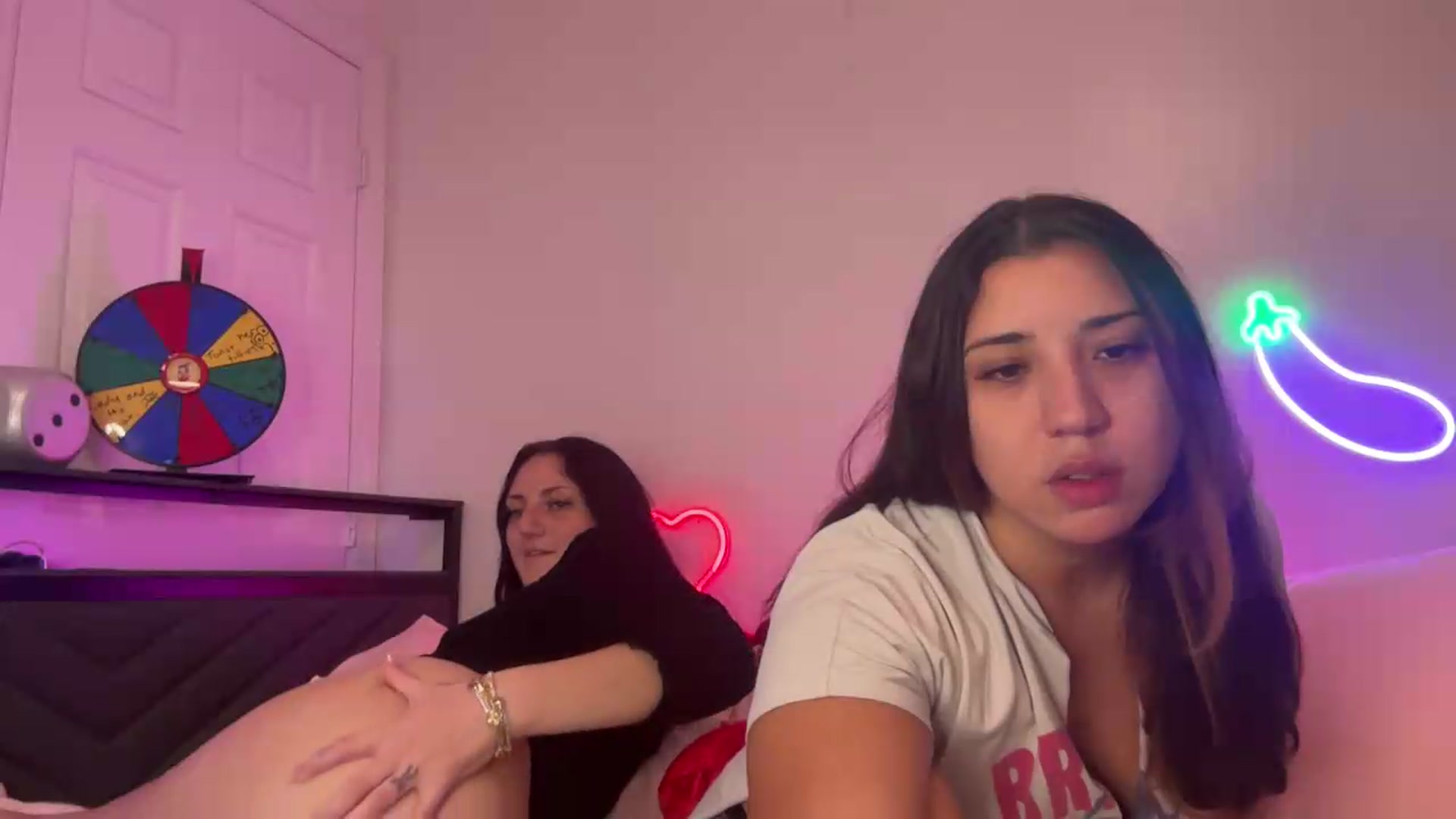 Gallery image thumbnail from Nina_lovez's myfreecams stream on, 06/25/2026, 16:01 image 3 of 20