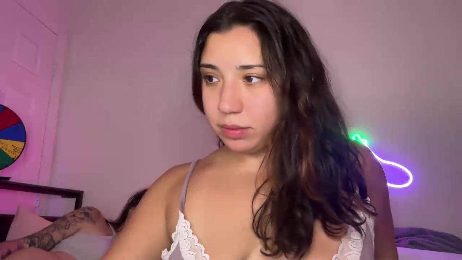 Gallery image thumbnail from Nina_lovez's myfreecams stream on, 06/28/2026, 19:06 image 20 of 20