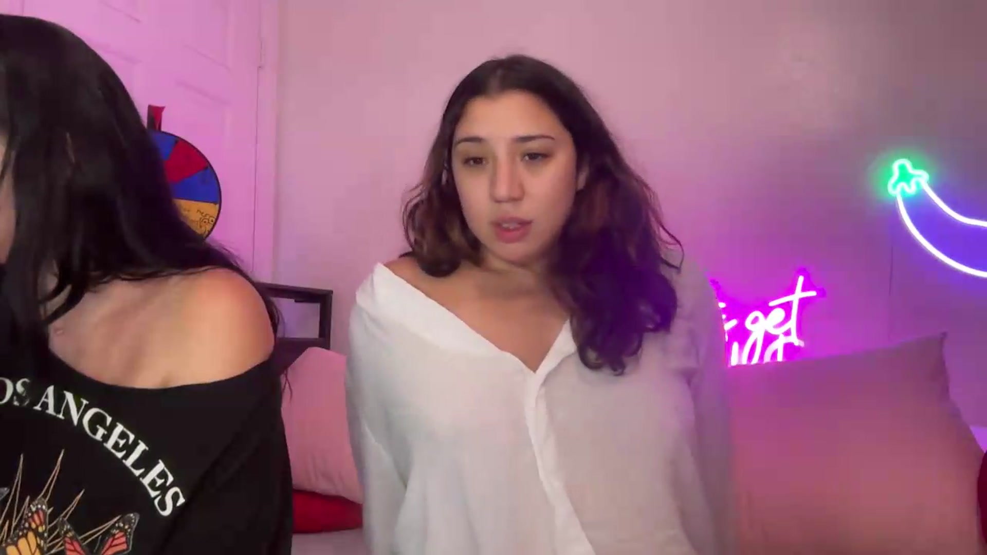 Gallery image thumbnail from Nina_lovez's myfreecams stream on, 06/30/2026, 16:12 image 18 of 20