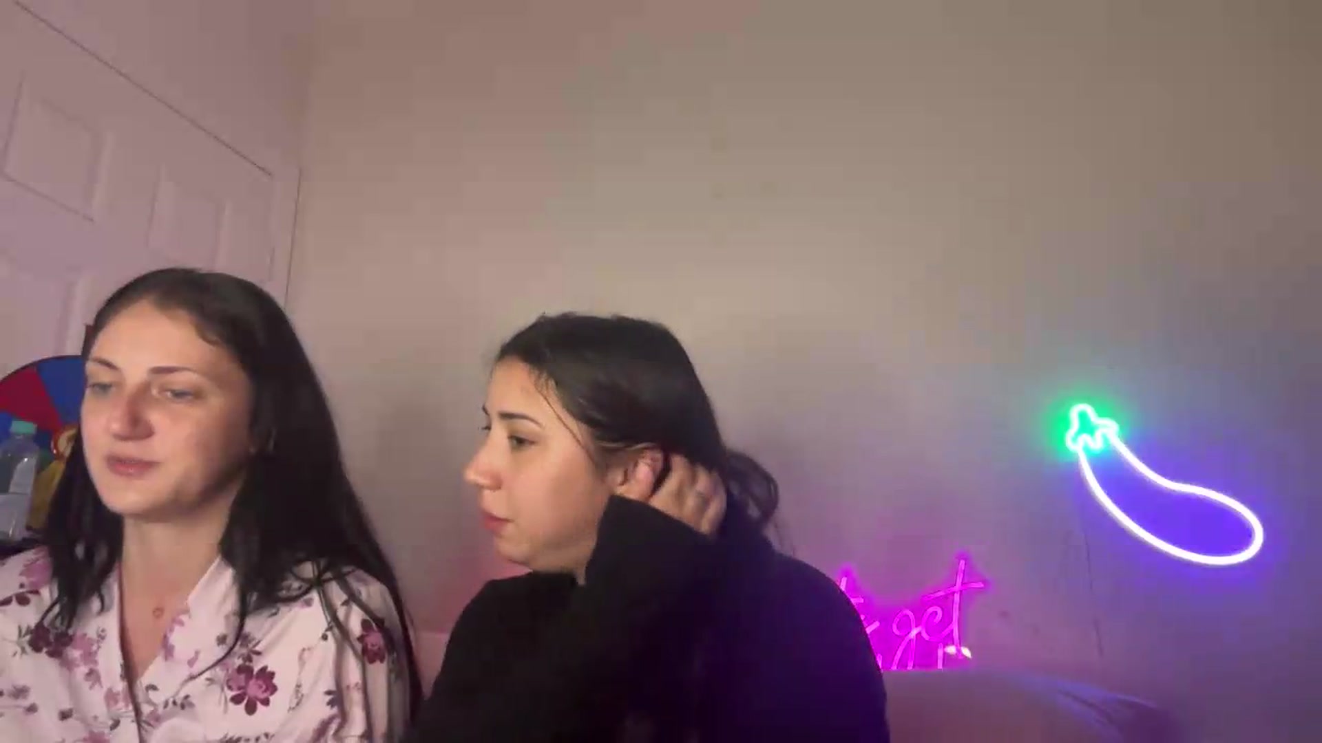 Gallery image thumbnail from Nina_lovez's myfreecams stream on, 07/10/2026, 18:07 image 5 of 20