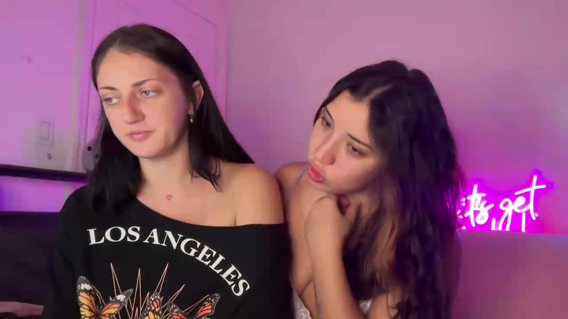 Gallery image thumbnail from Nina_lovez's myfreecams stream on, 07/15/2026, 15:19 image 17 of 20