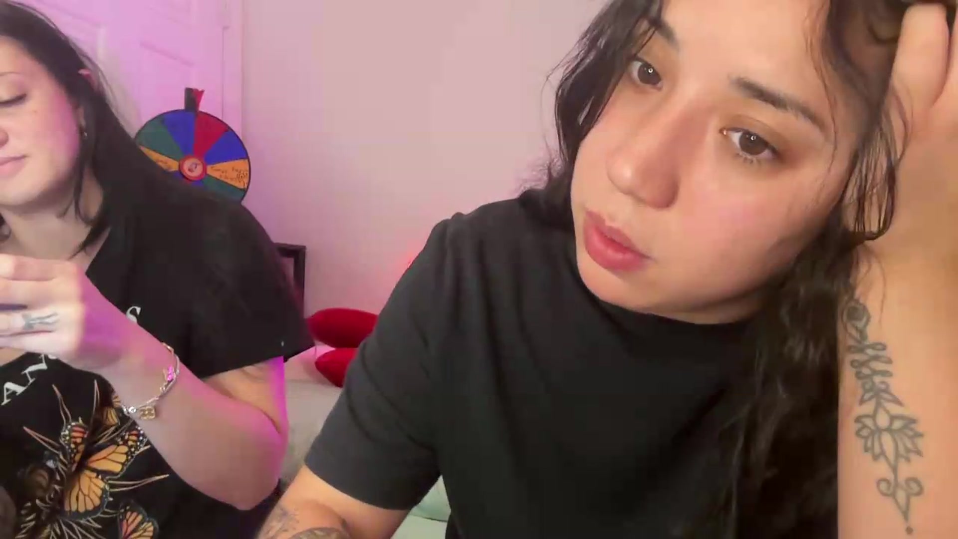 Gallery image thumbnail from Nina_lovez's myfreecams stream on, 08/05/2026, 17:36 image 11 of 20