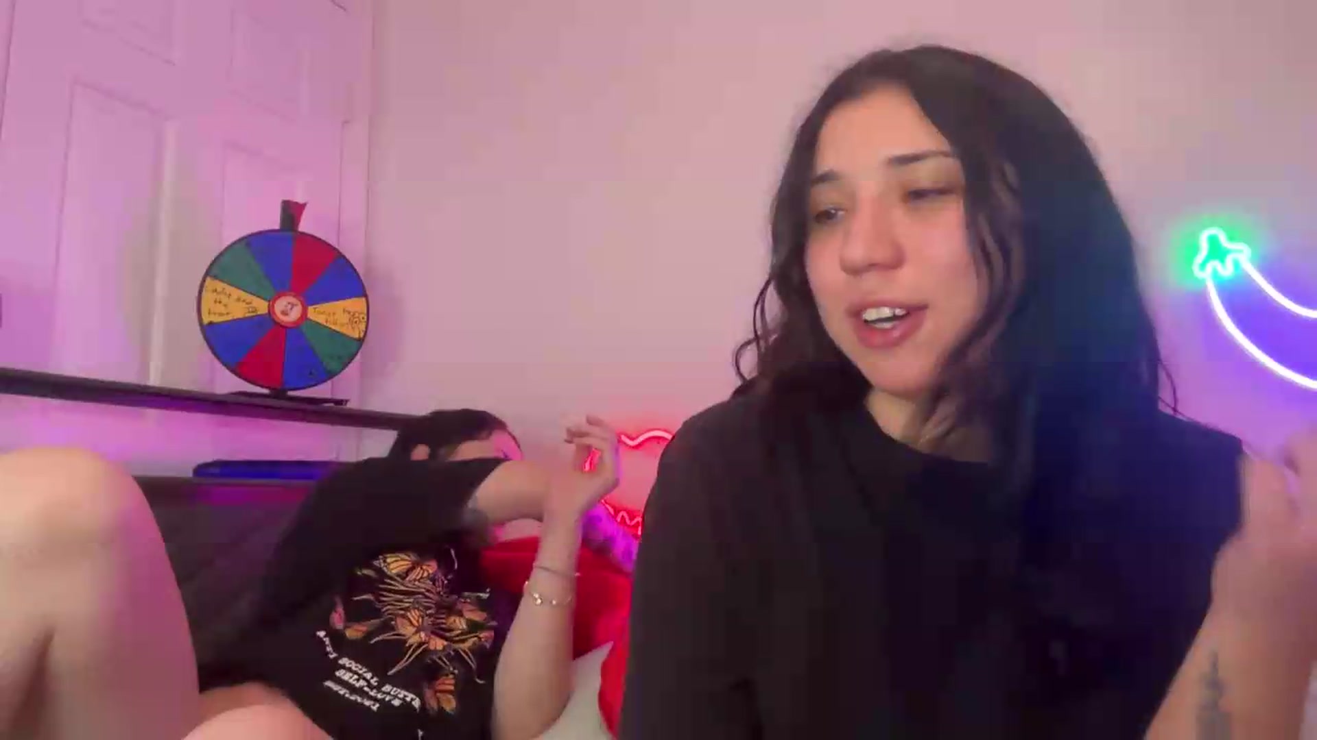 Gallery image thumbnail from Nina_lovez's myfreecams stream on, 08/05/2026, 17:36 image 10 of 20