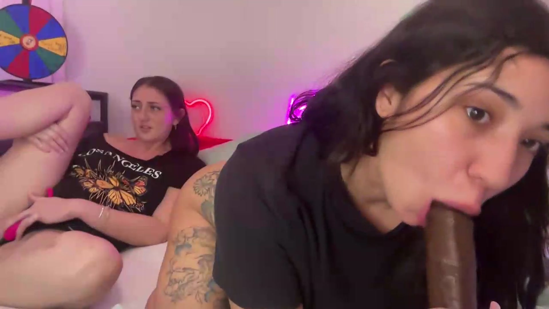 Gallery image thumbnail from Nina_lovez's myfreecams stream on, 08/05/2026, 17:36 image 16 of 20