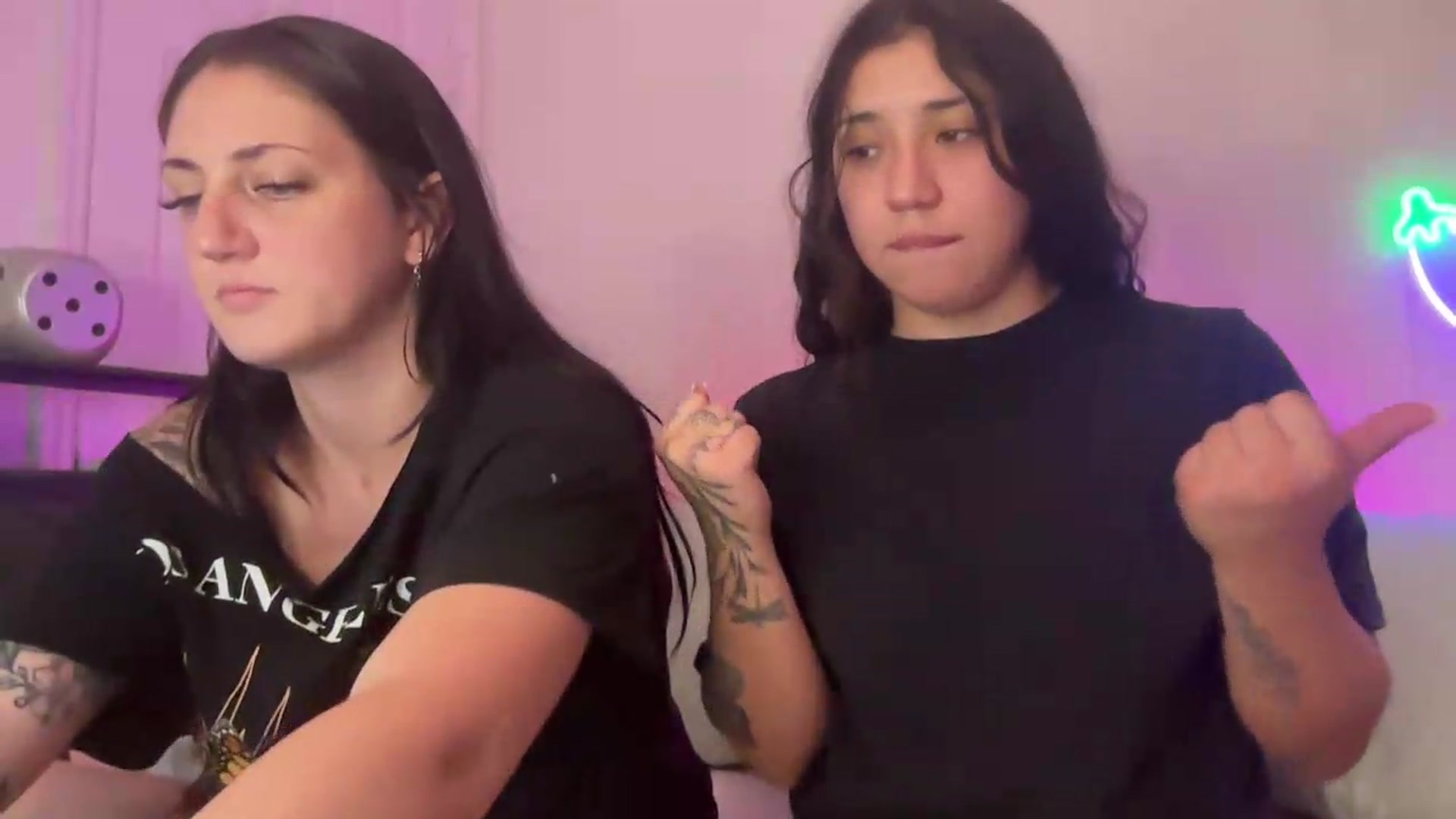Gallery image thumbnail from Nina_lovez's myfreecams stream on, 08/05/2026, 17:36 image 15 of 20