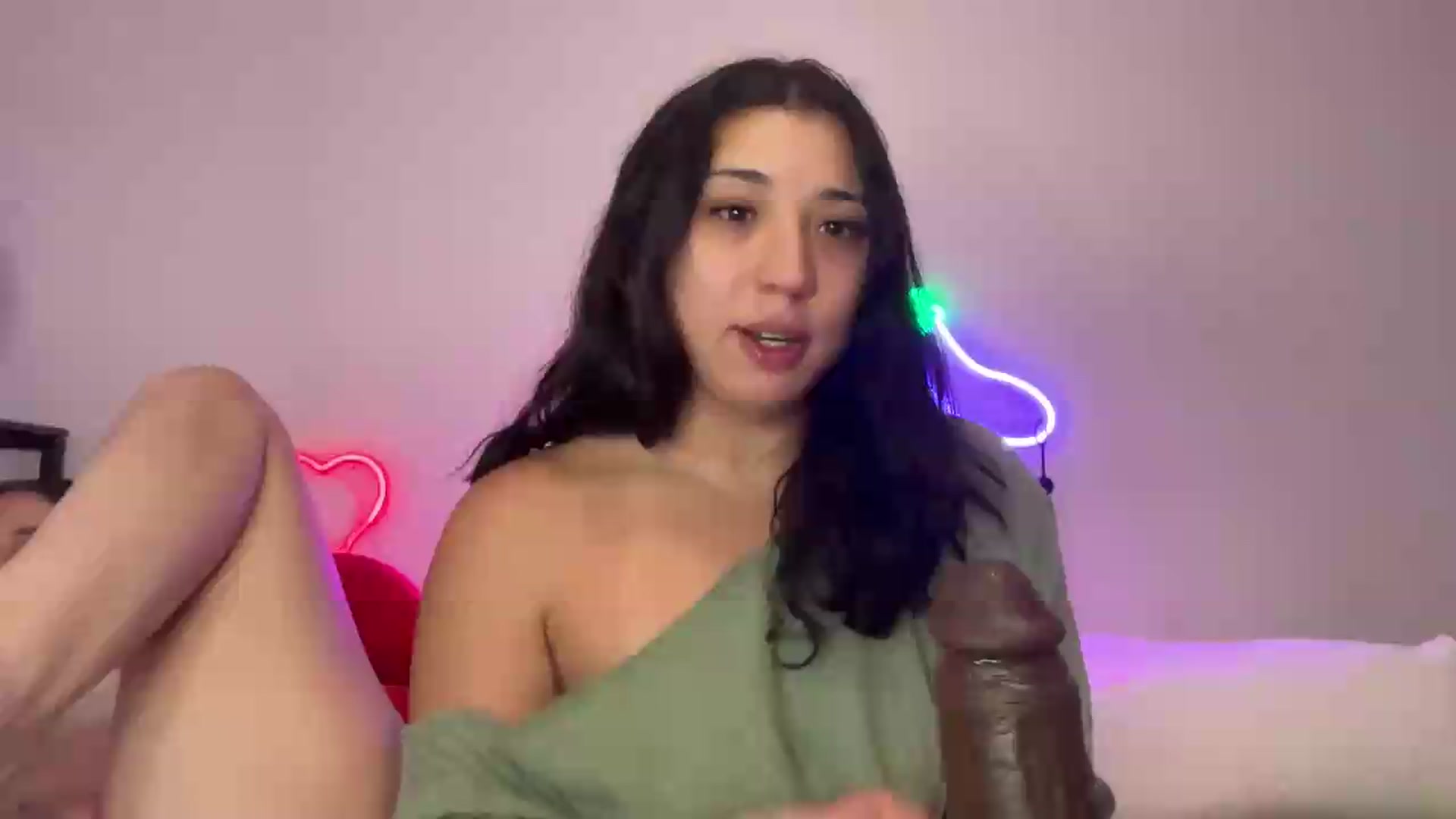 Gallery image thumbnail from Nina_lovez's myfreecams stream on, 08/10/2026, 19:19 image 1 of 20