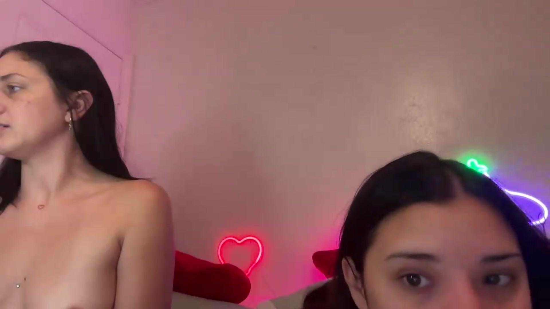 Gallery image thumbnail from Nina_lovez's myfreecams stream on, 08/12/2026, 16:49 image 3 of 20