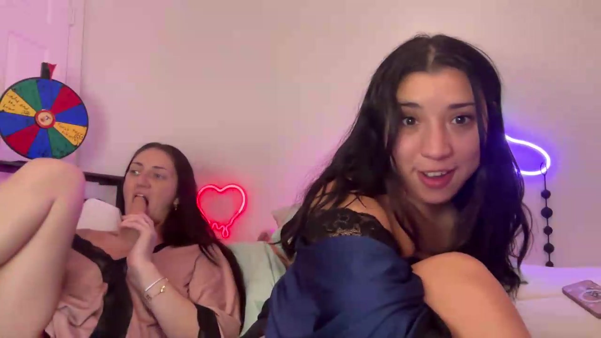 Gallery image thumbnail from Nina_lovez's myfreecams stream on, 08/16/2026, 16:32 image 6 of 20