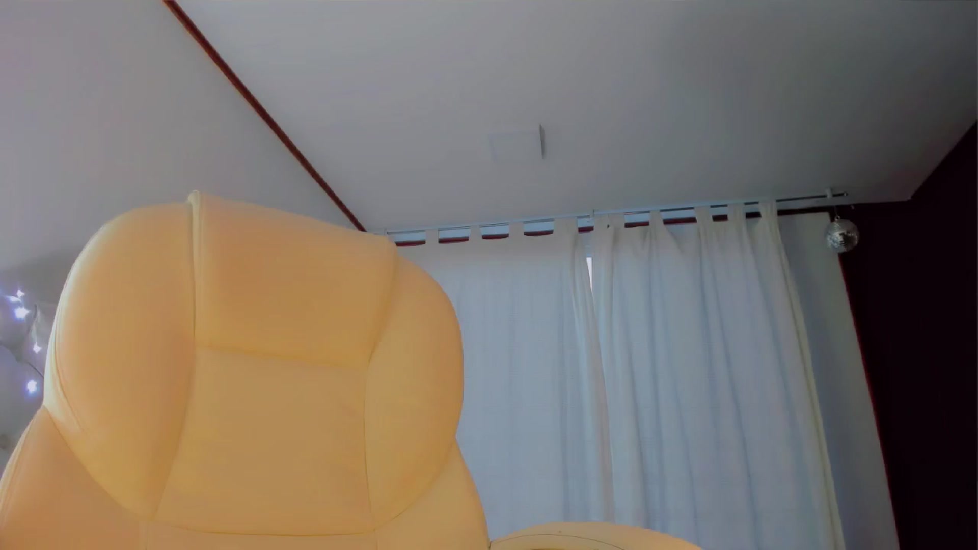 Gallery image thumbnail from Nina_w's myfreecams stream on, 07/27/2023, 23:19 image 7 of 20