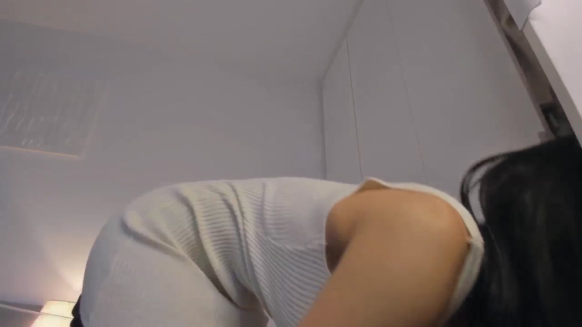 Gallery image thumbnail from Nina_yv's myfreecams stream on, 12/16/2024, 10:02 image 4 of 20