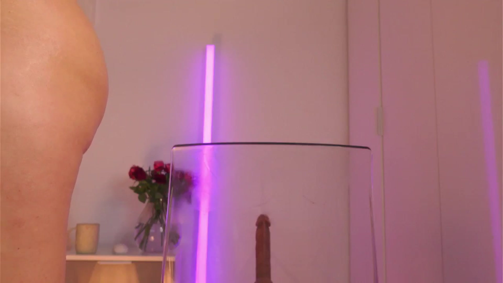 Gallery image thumbnail from Nina_yv's myfreecams stream on, 02/05/2025, 11:30 image 16 of 20