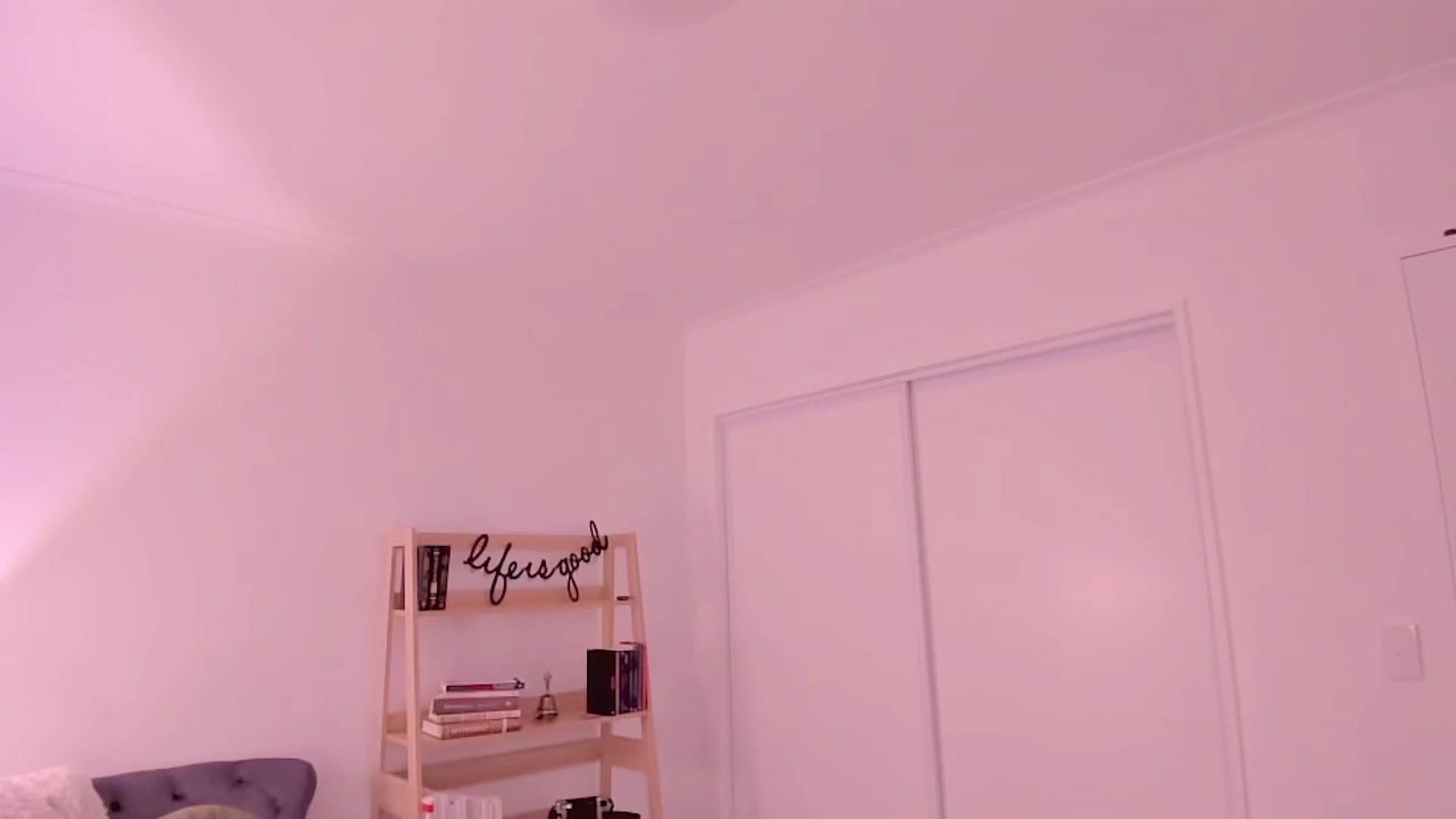 Gallery image thumbnail from Ninacita's myfreecams stream on, 09/08/2025, 03:52 image 1 of 20