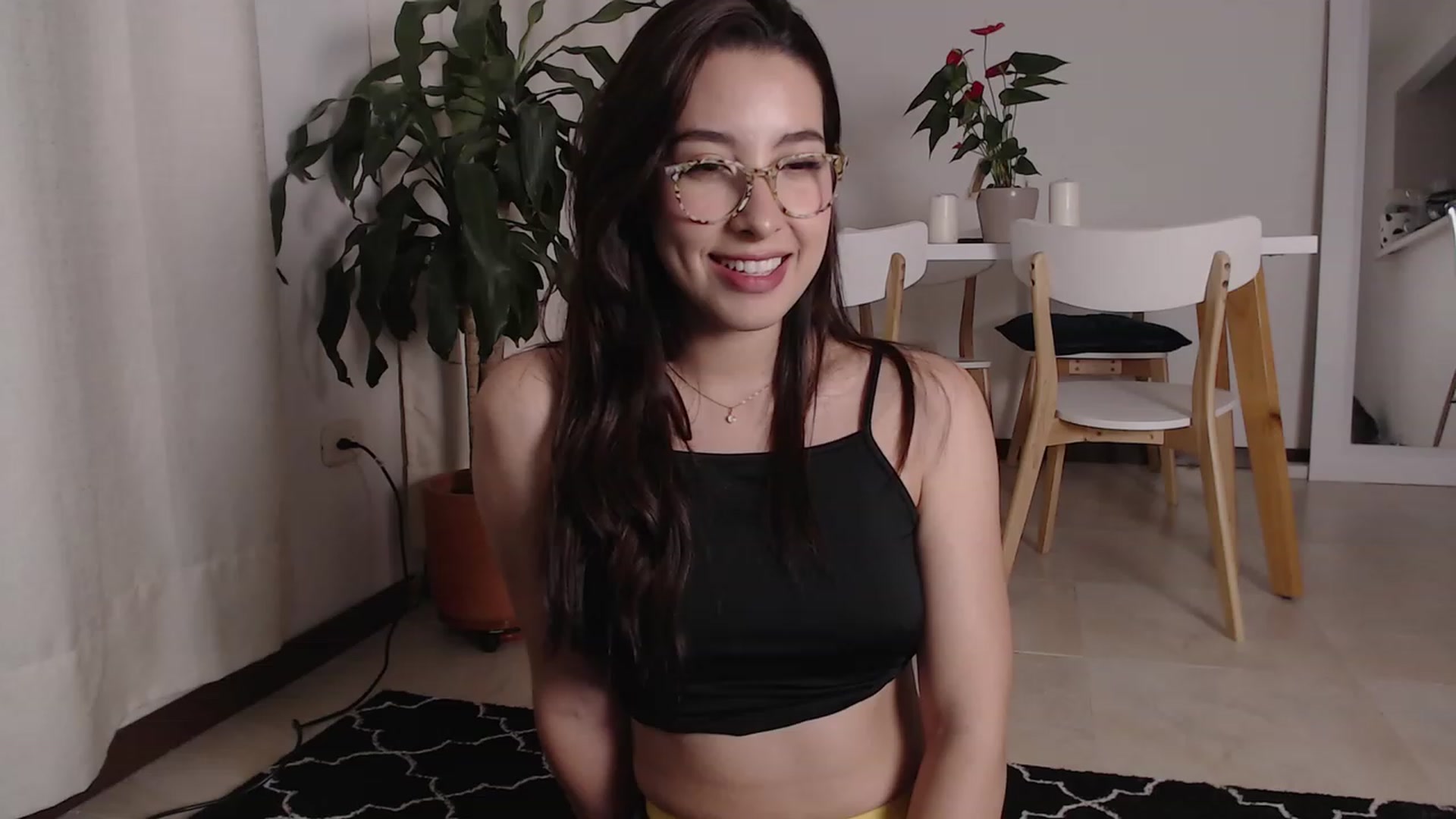Gallery image thumbnail from Ninajoyy's myfreecams stream on, 11/18/2022, 01:07 image 12 of 20