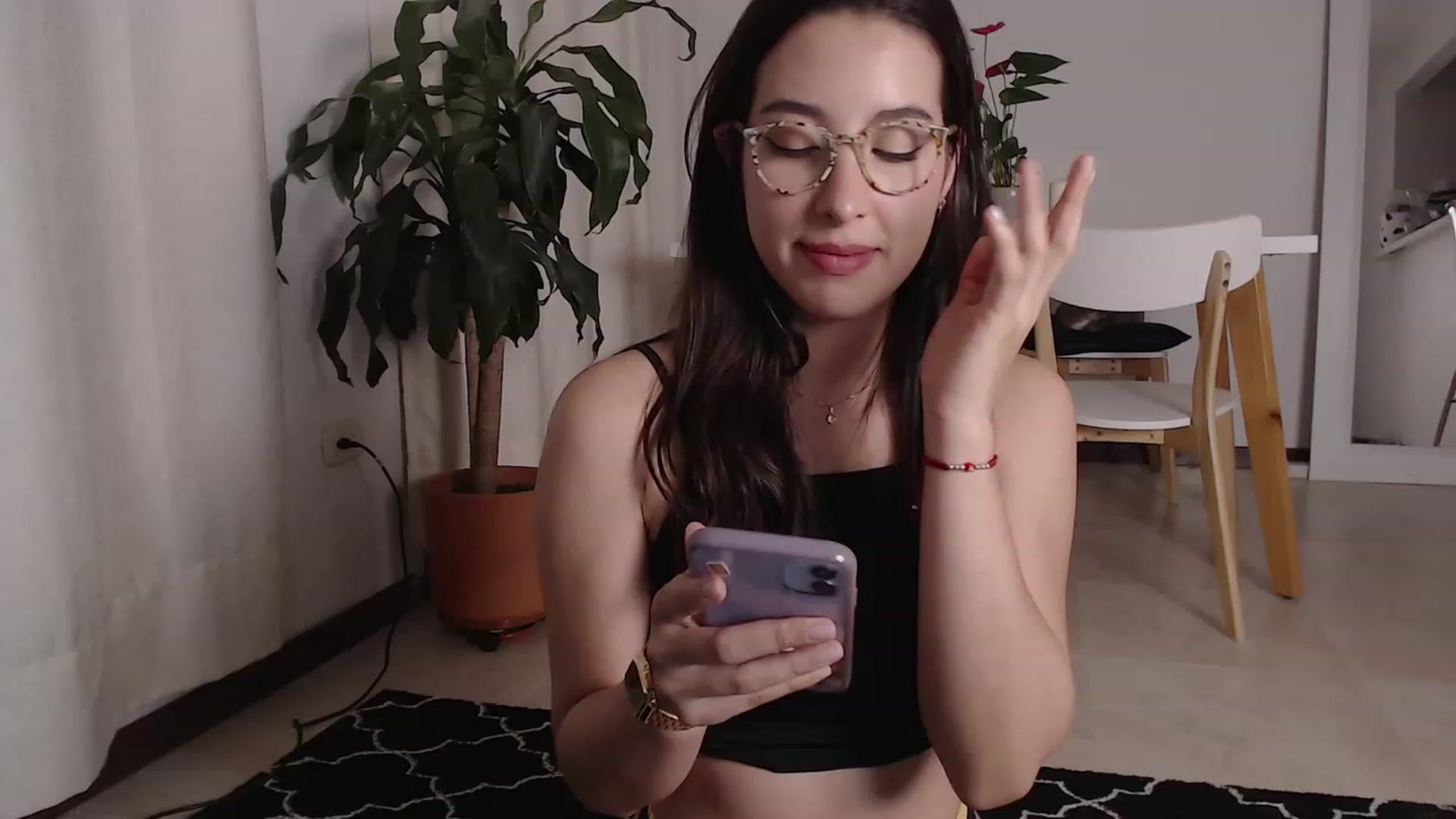 Gallery image thumbnail from Ninajoyy's myfreecams stream on, 11/18/2022, 01:07 image 9 of 20