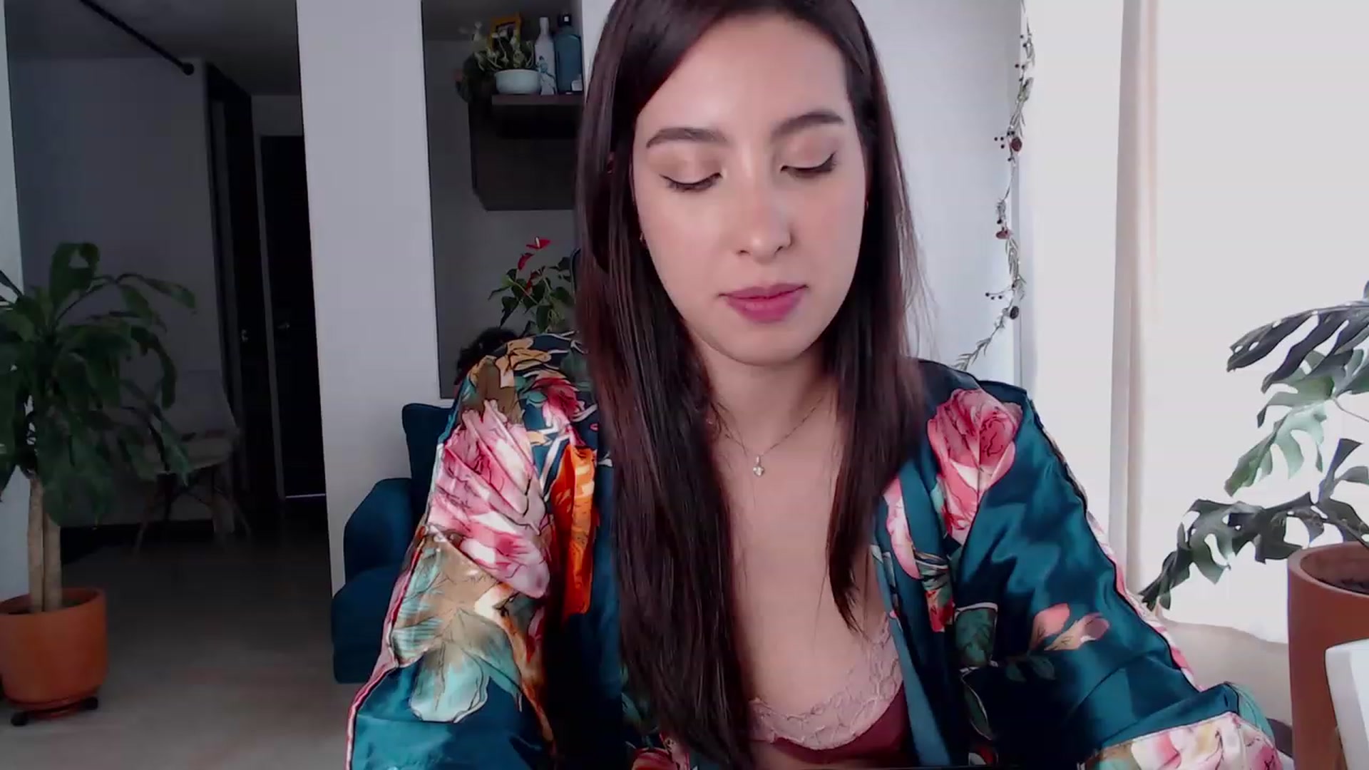 Gallery image thumbnail from Ninajoyy's myfreecams stream on, 12/12/2022, 18:02 image 15 of 20