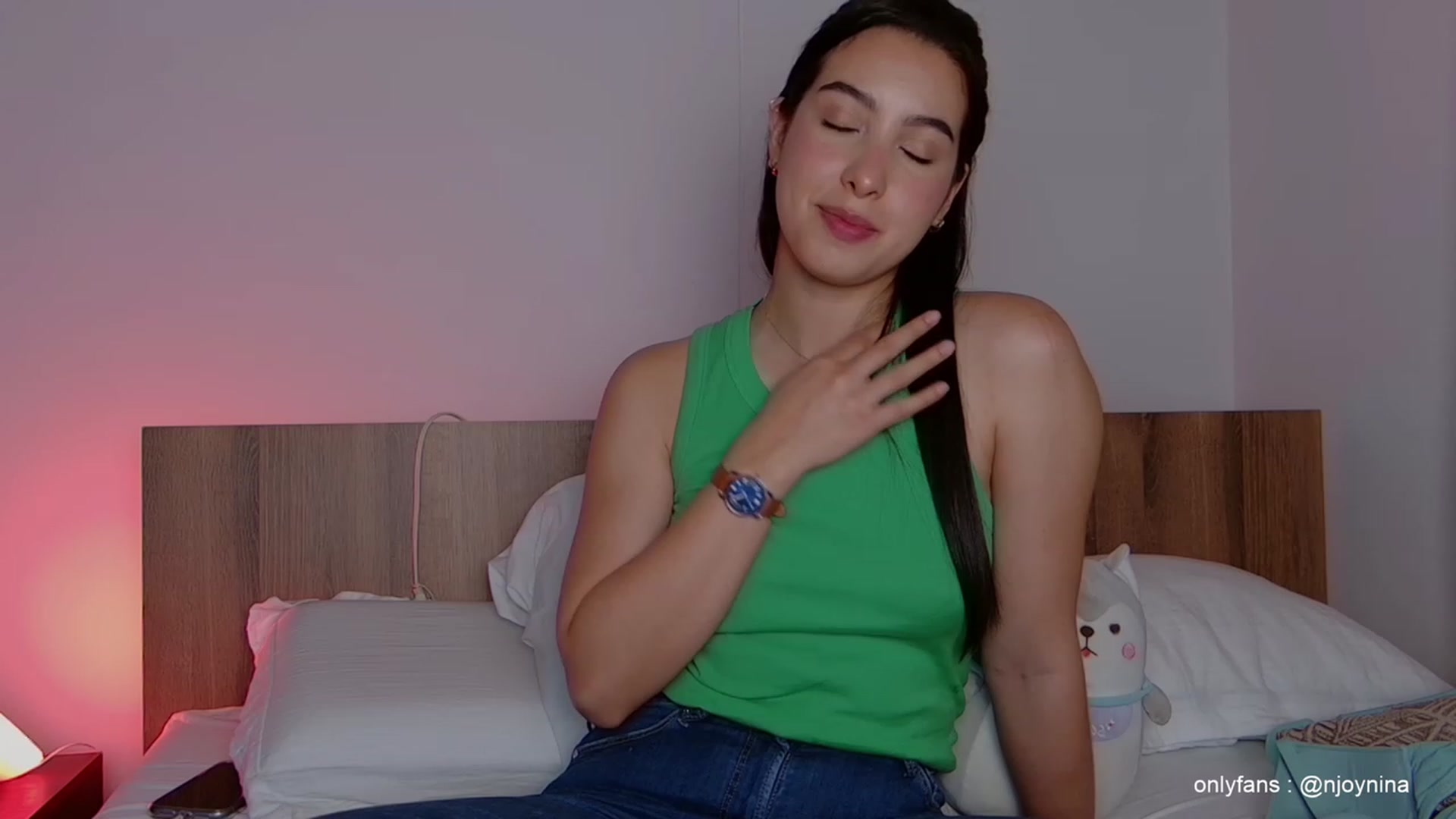 Gallery image thumbnail from Ninajoyy's myfreecams stream on, 04/04/2023, 24:54 image 13 of 20