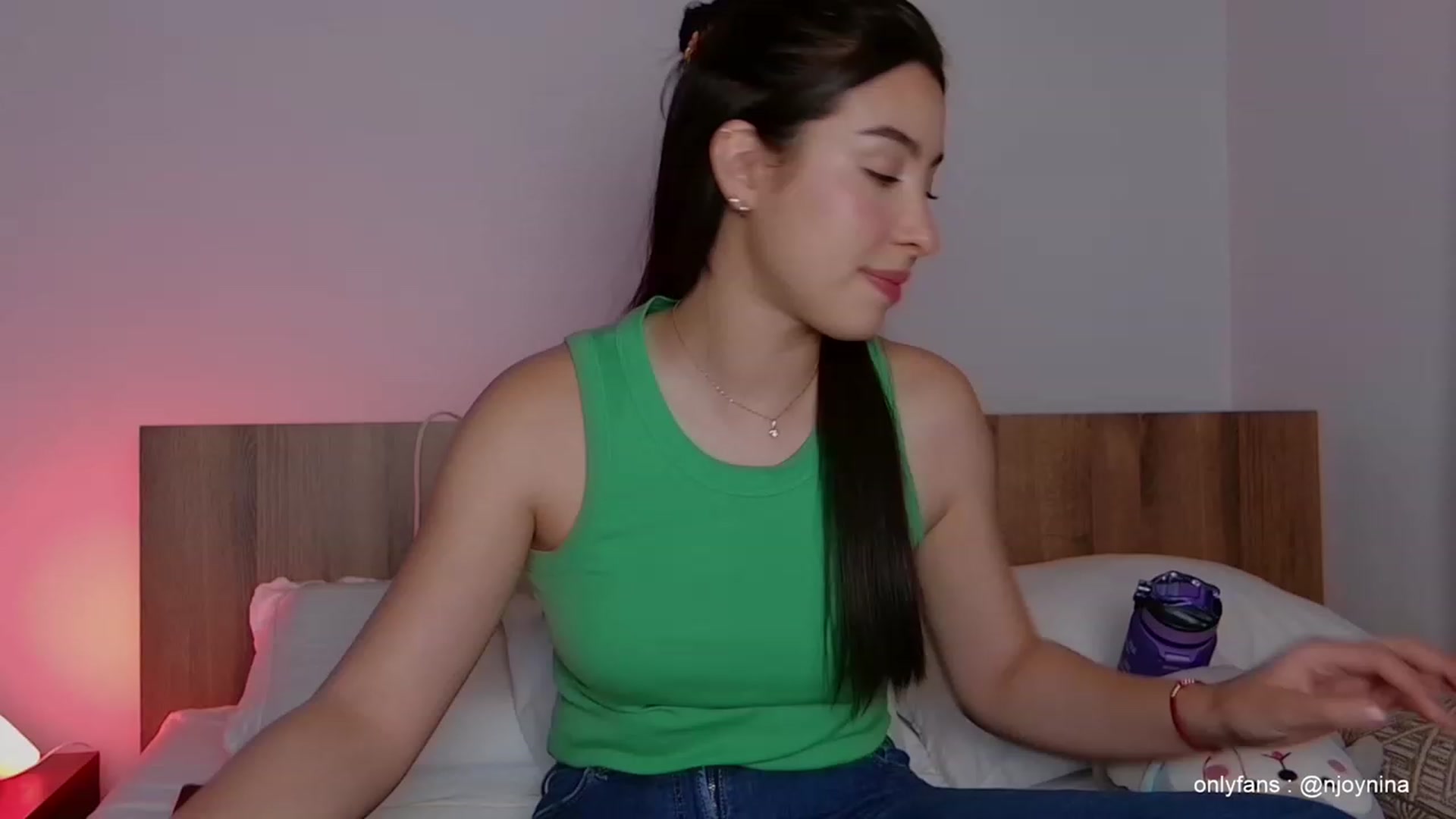Gallery image thumbnail from Ninajoyy's myfreecams stream on, 04/04/2023, 24:54 image 1 of 20