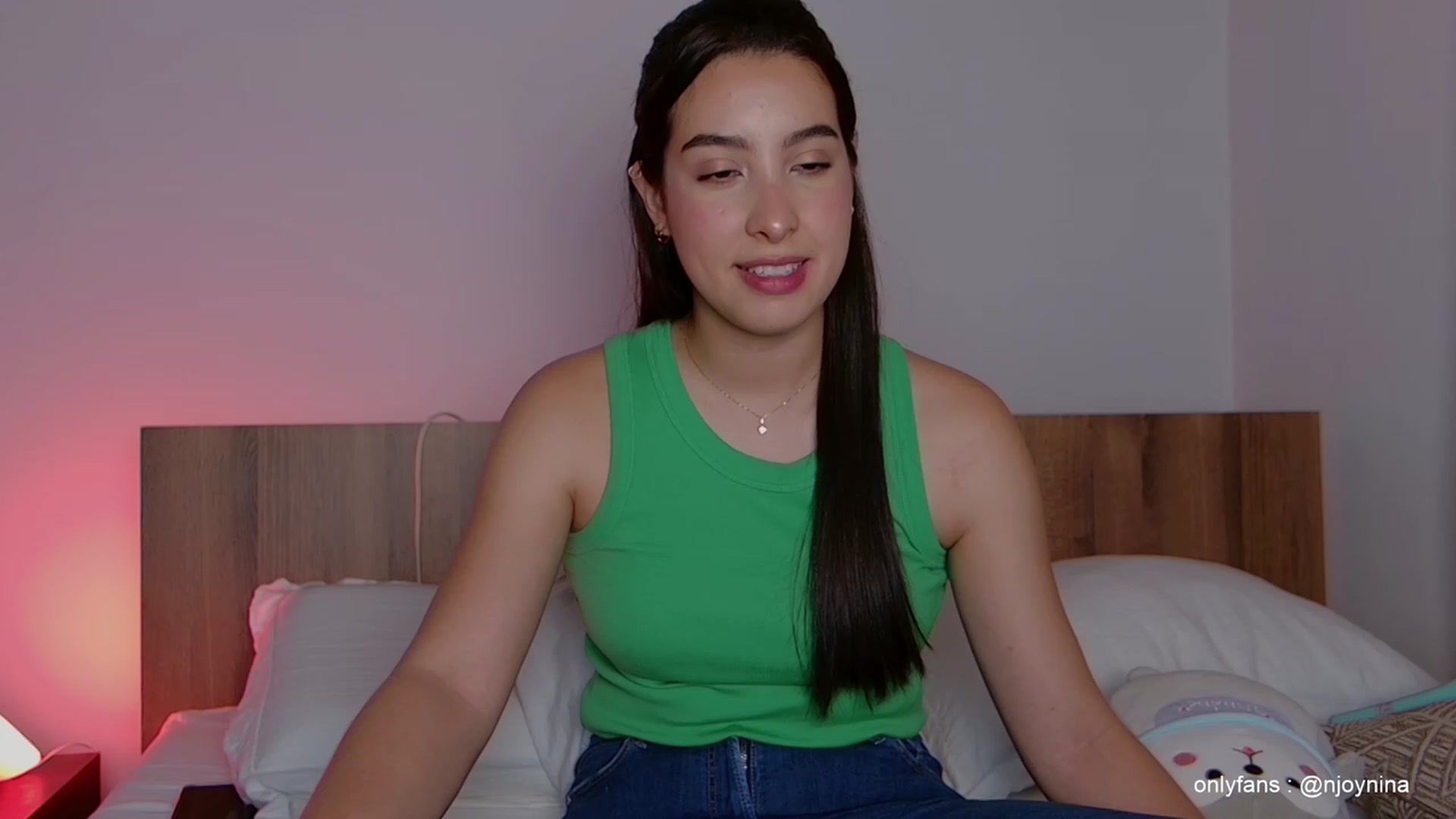 Gallery image thumbnail from Ninajoyy's myfreecams stream on, 04/04/2023, 24:54 image 4 of 20