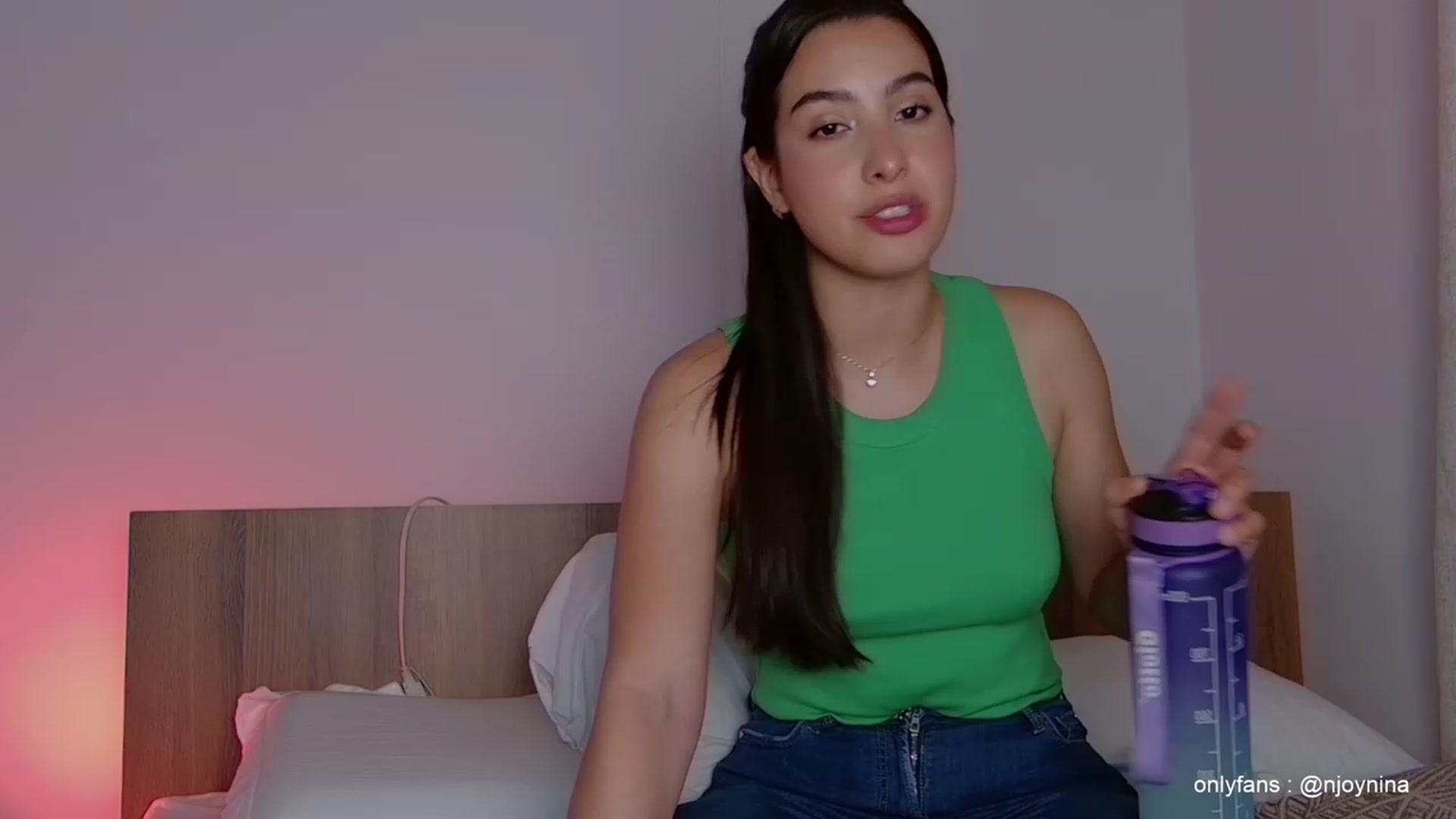 Gallery image thumbnail from Ninajoyy's myfreecams stream on, 04/04/2023, 24:54 image 19 of 20