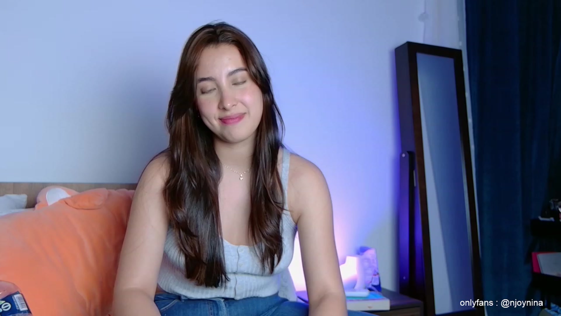 Gallery image thumbnail from Ninajoyy's myfreecams stream on, 10/24/2023, 24:00 image 17 of 20