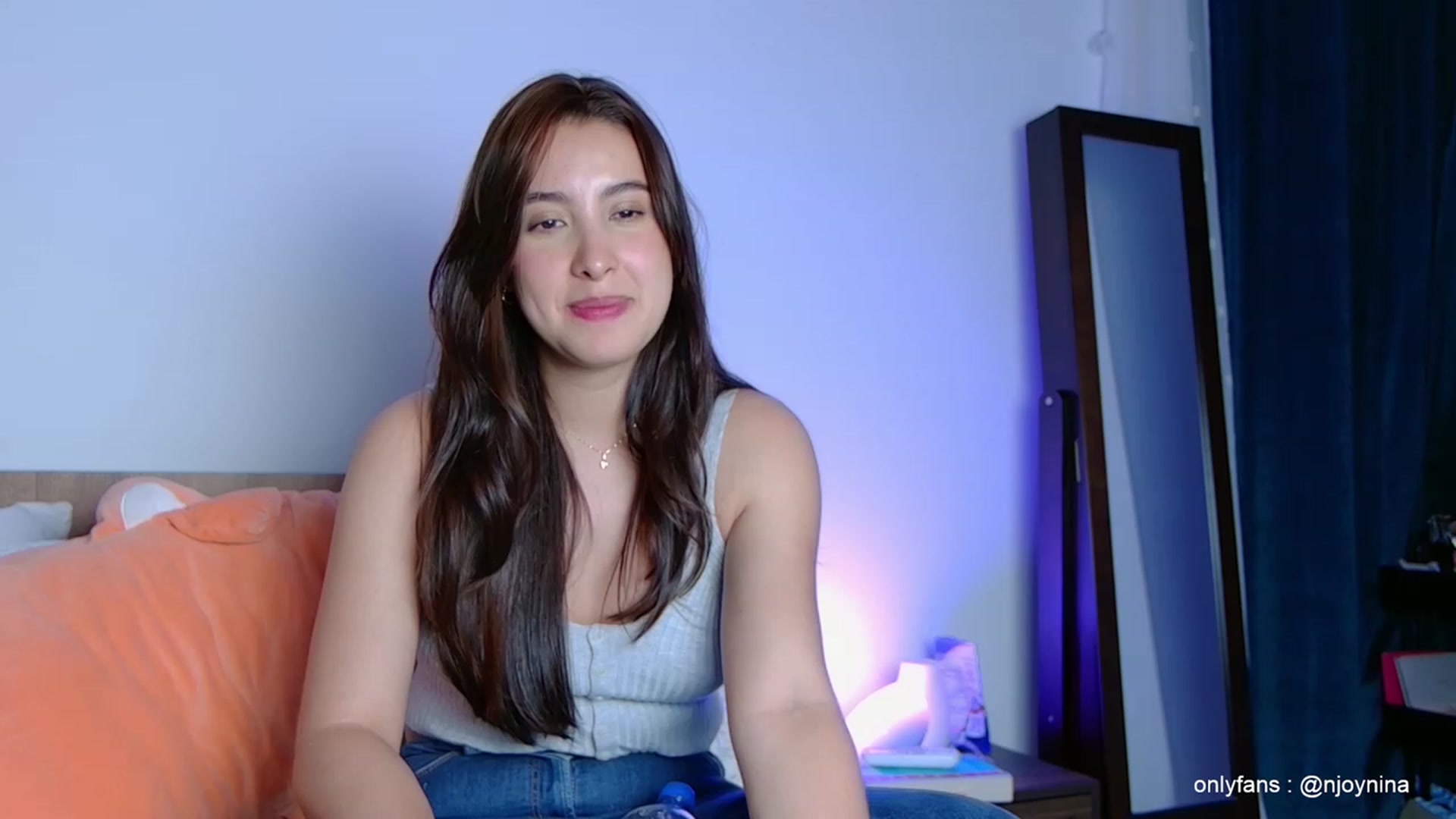 Gallery image thumbnail from Ninajoyy's myfreecams stream on, 10/24/2023, 24:00 image 7 of 20
